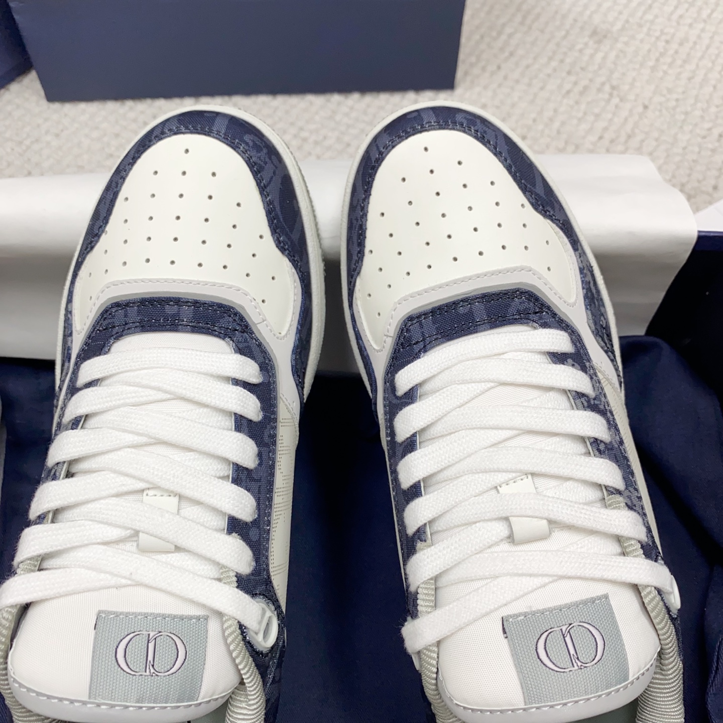 [TOP] Christian Dior  Men's Sneakers - White