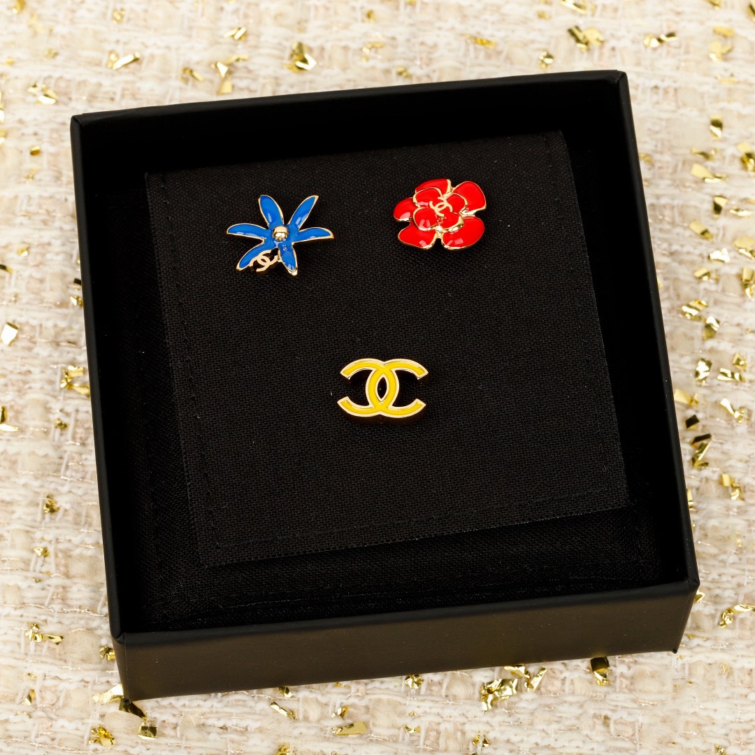 [TOP] CHANEL Earrings Set - Gold