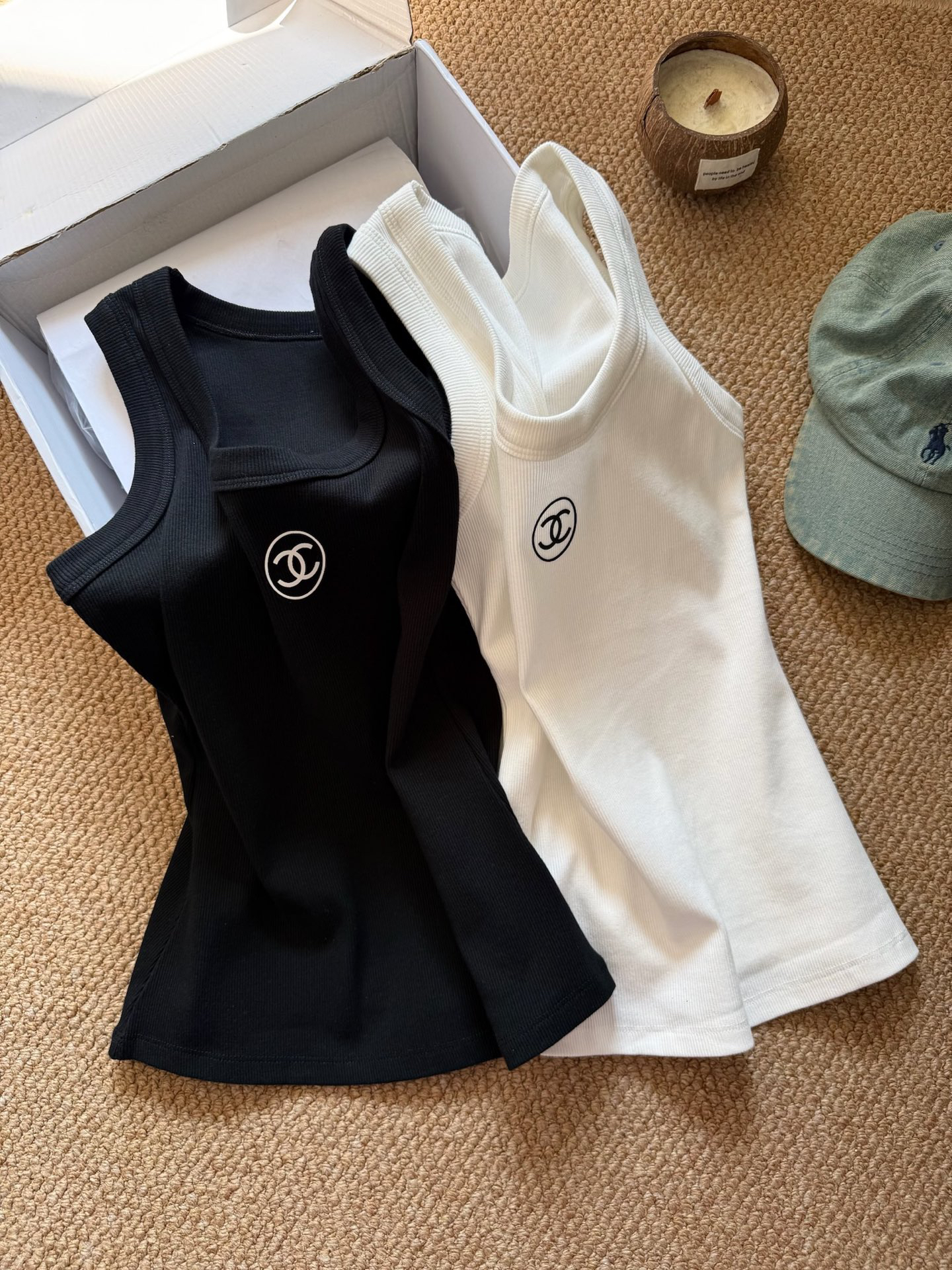 [TOP] CHANEL  Vest - 2 Colors