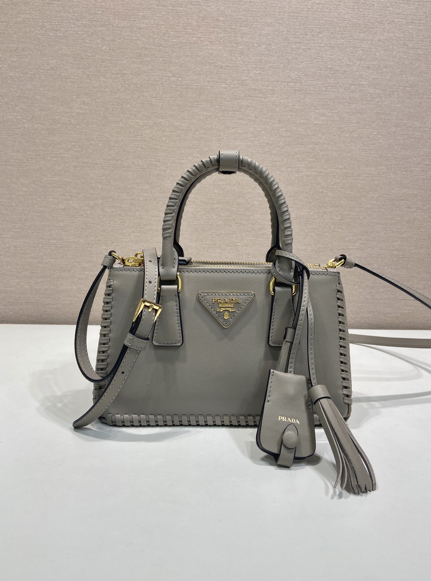 [TOP] PRADA Galleria Bag 21x12.5x8.5cm - Grey - 711 Luxury