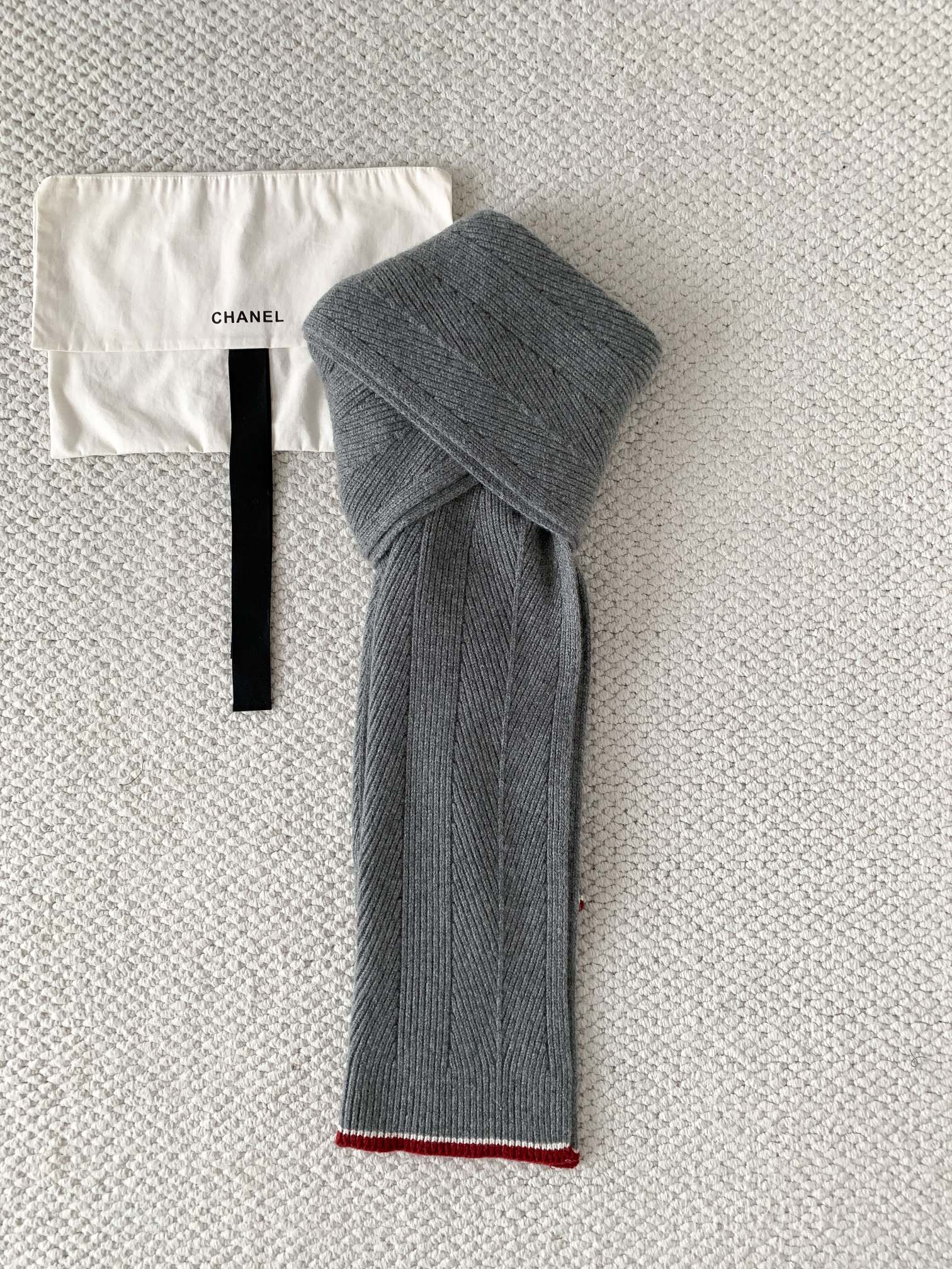 Chanel gray Scarf Chanel CC Cashmere Scarf Gray#388507 View 2 | Nigo Office