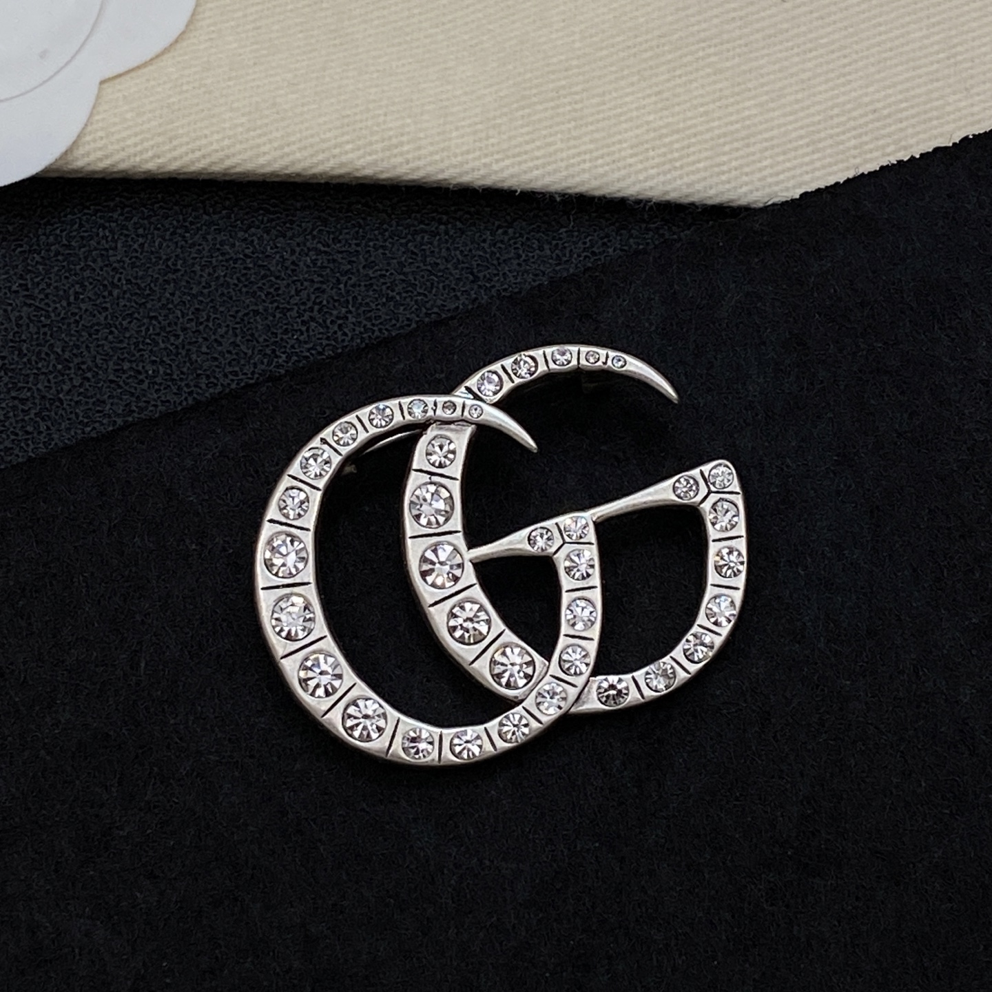 [TOP] GUCCI Brooch - 2 Colors - 711 Luxury