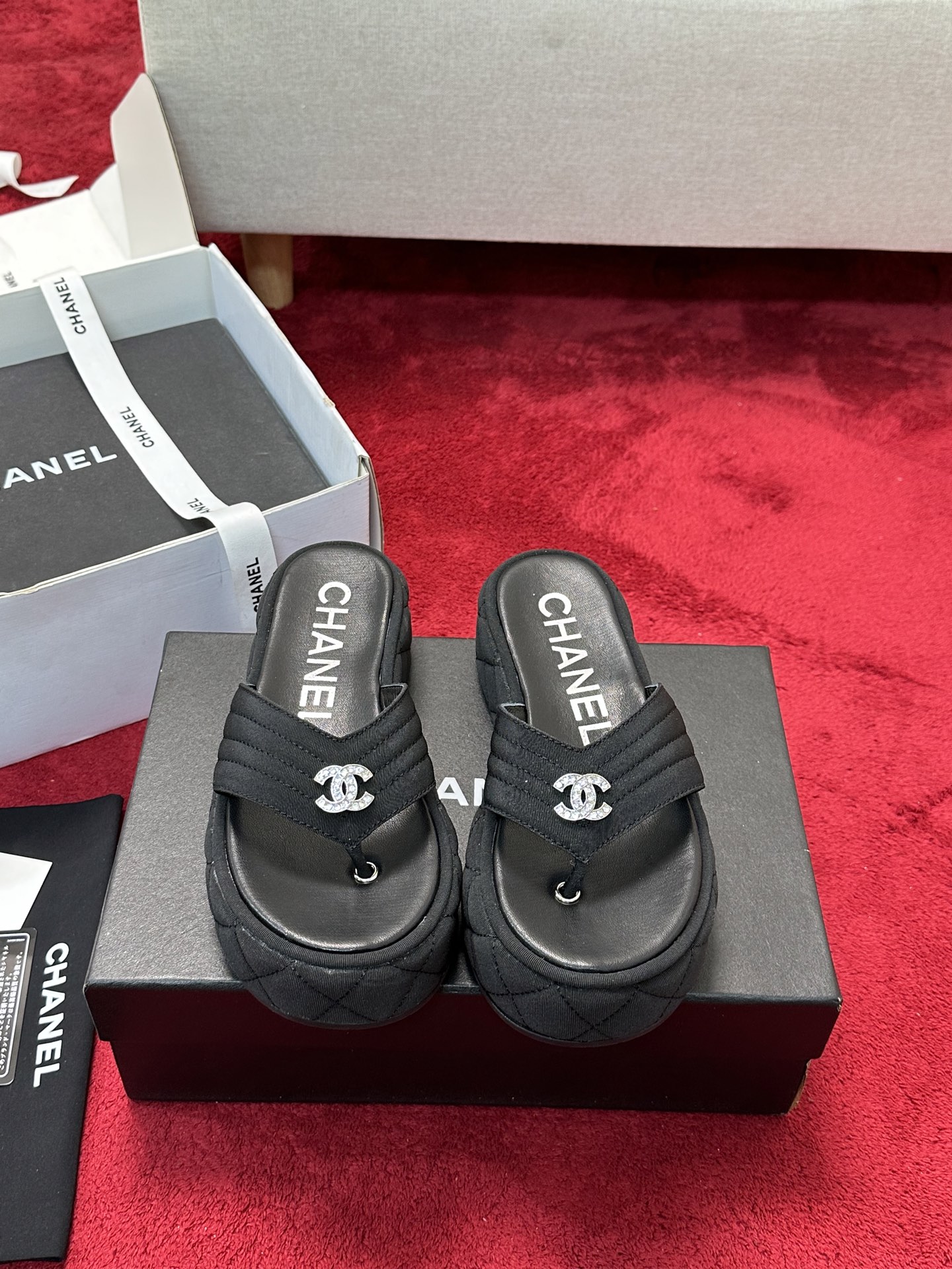 [TOP] CHANEL Sandals - Black
