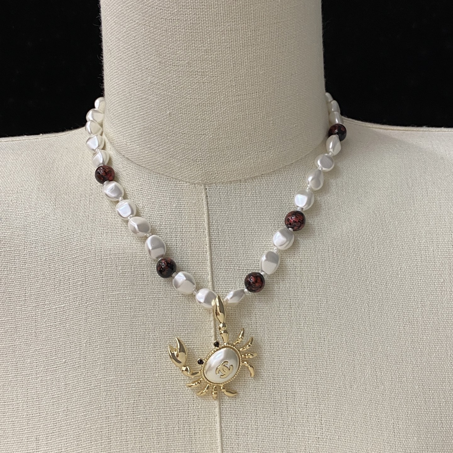[TOP] CHANEL Necklace - White - 711 Luxury