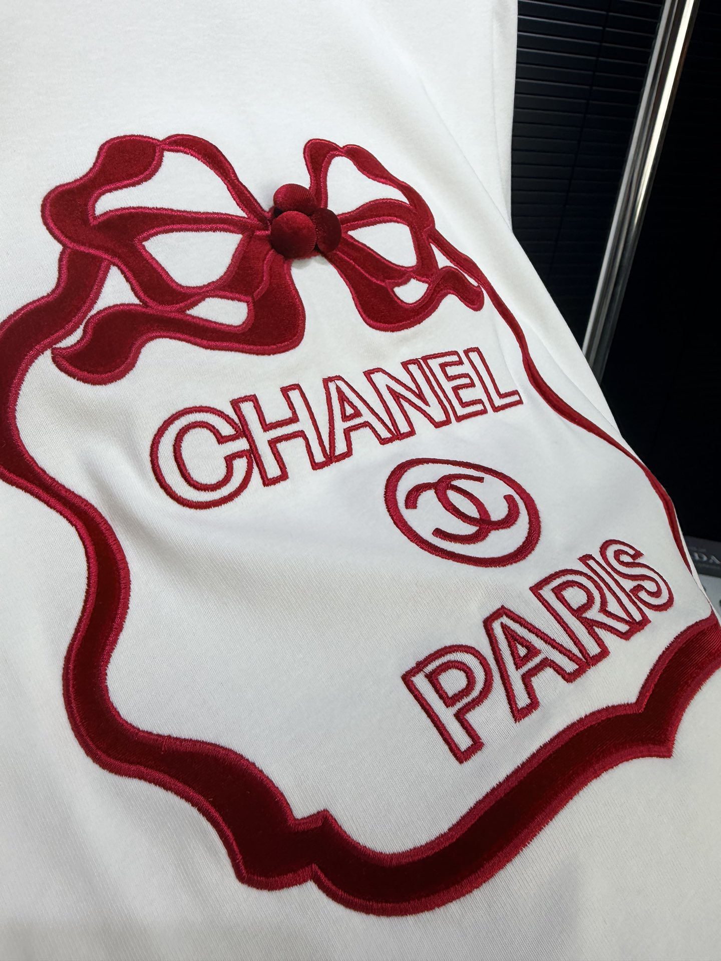 [TOP] CHANEL T-shirt - Red