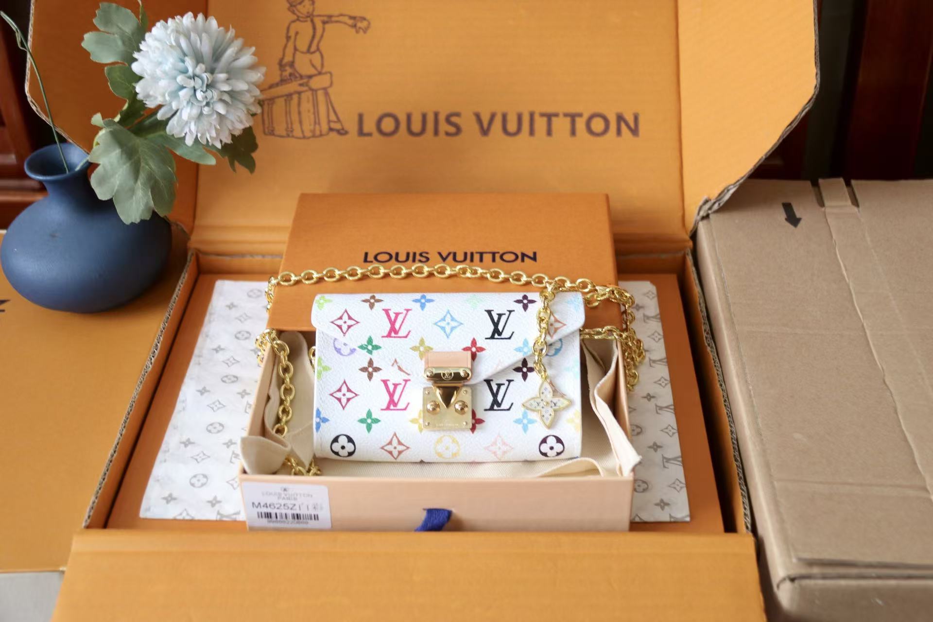 [TOP] Louis Vuitton LV Waist Bag With Chain 13.5 x 8 cm - White - 711 Luxury