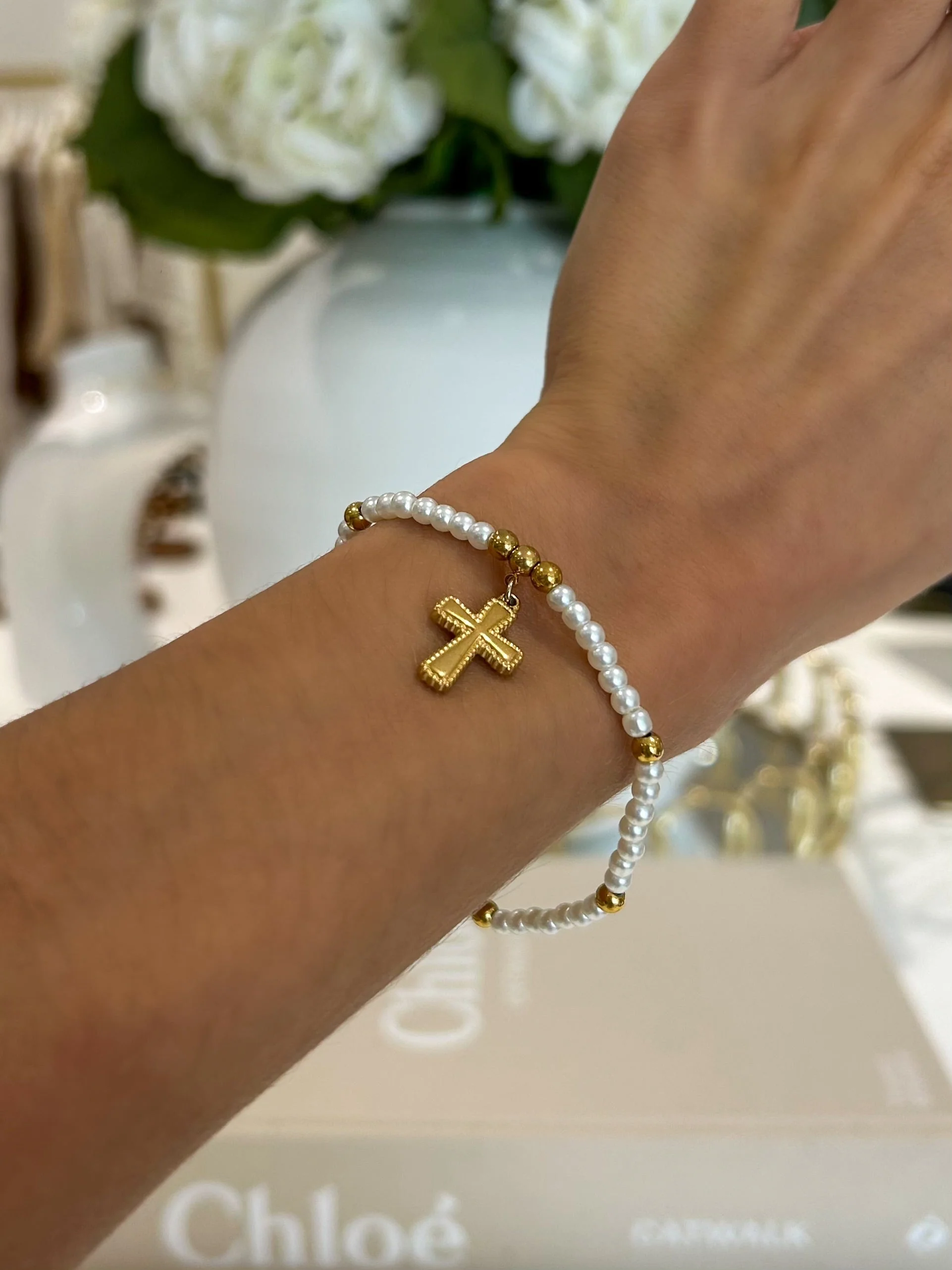 Cross Elasticated Bracelet (2 Colours)