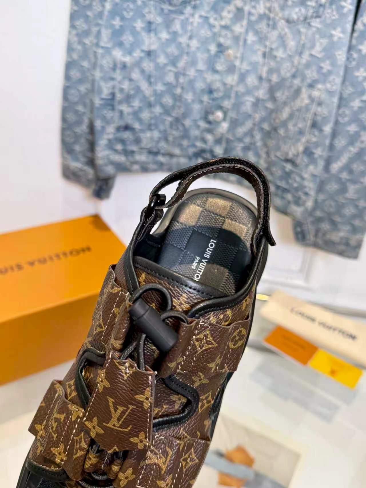 [TOP] Louis Vuitton LV Sandals - Brown - 711 Luxury