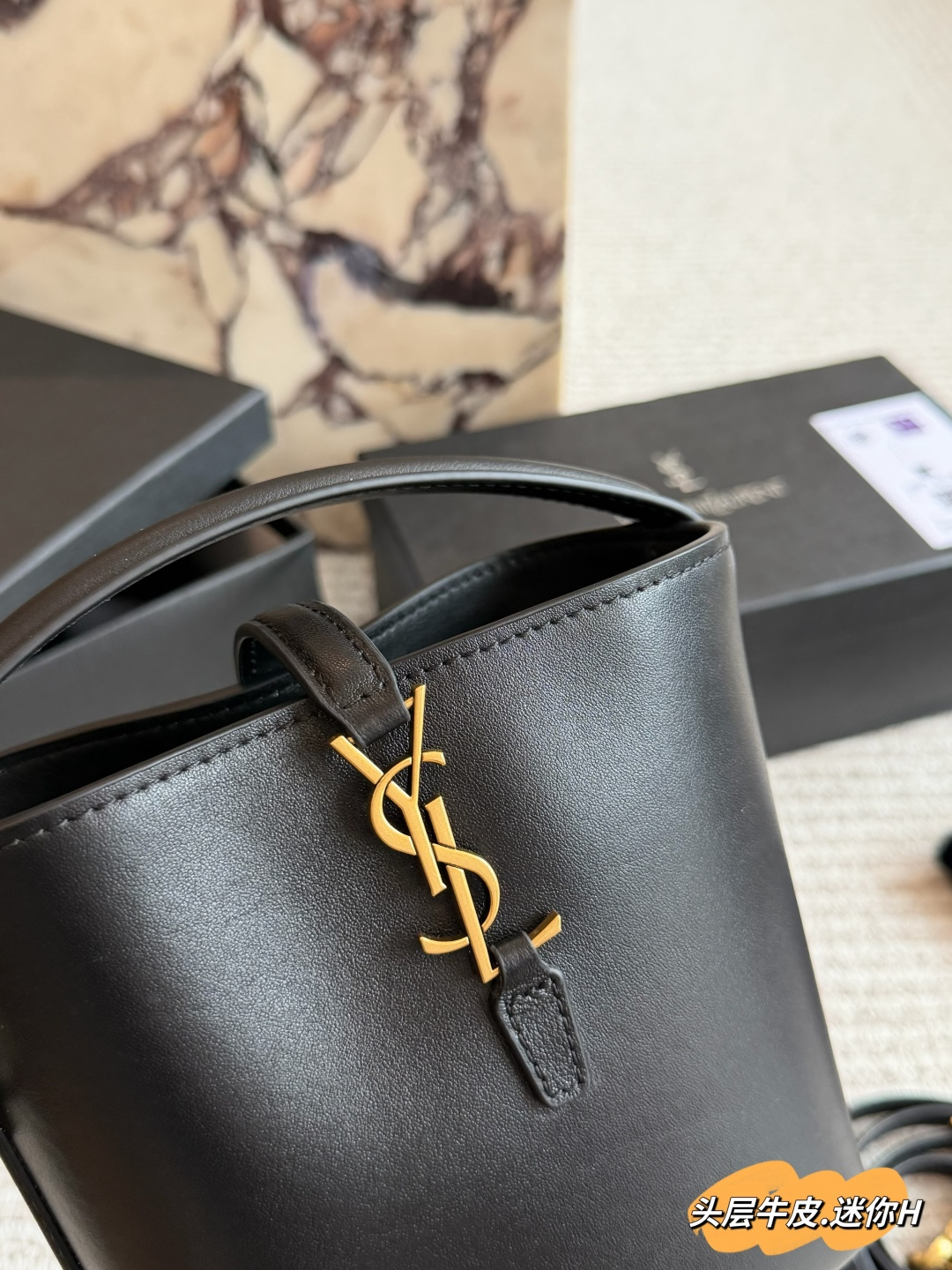 Saint Laurent Le37 Mini Bucket Bag in Black Leather with Gold-Tone Hardware (Replica)
