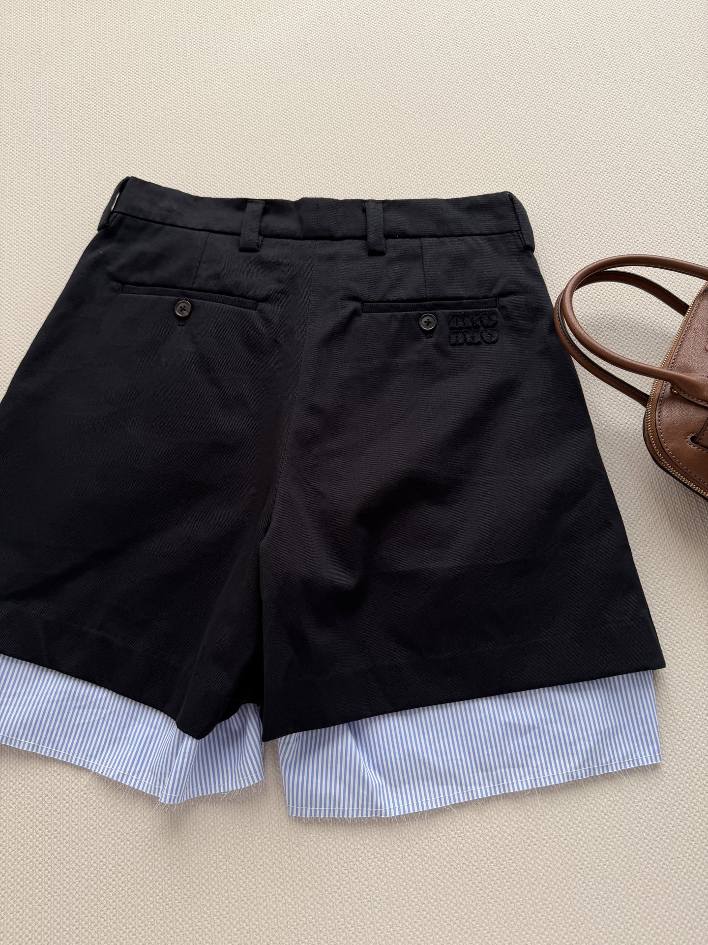 [TOP] Miu Miu Shorts - Black - 711 Luxury