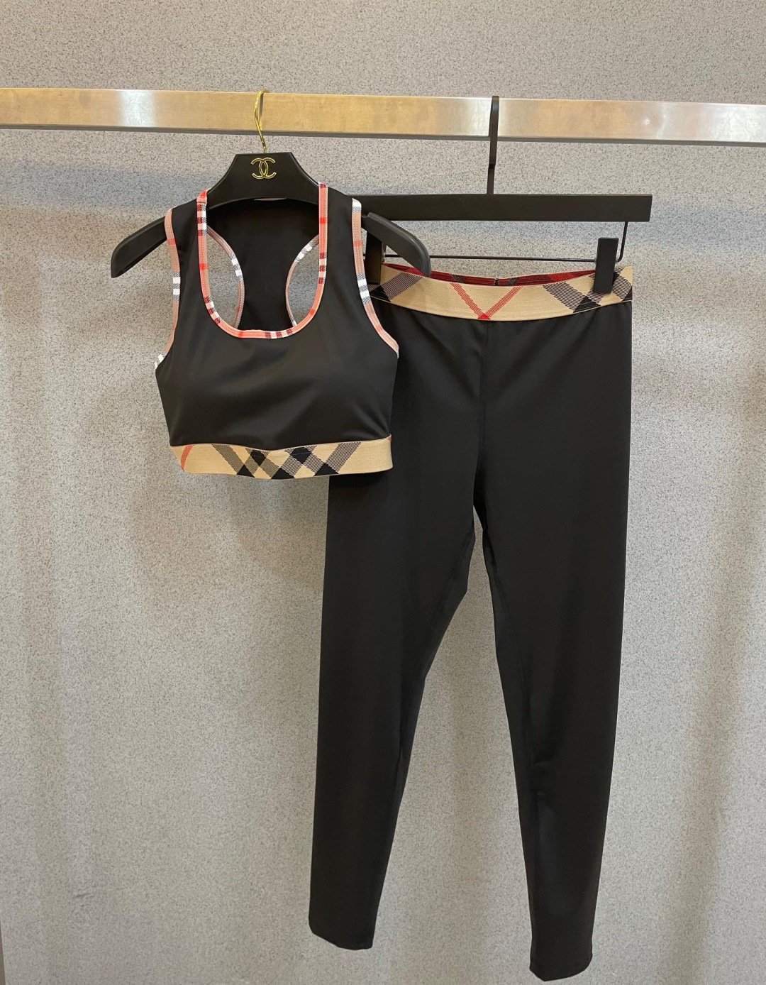[TOP] BURBERRY Sports Suit - Black - 711 Luxury