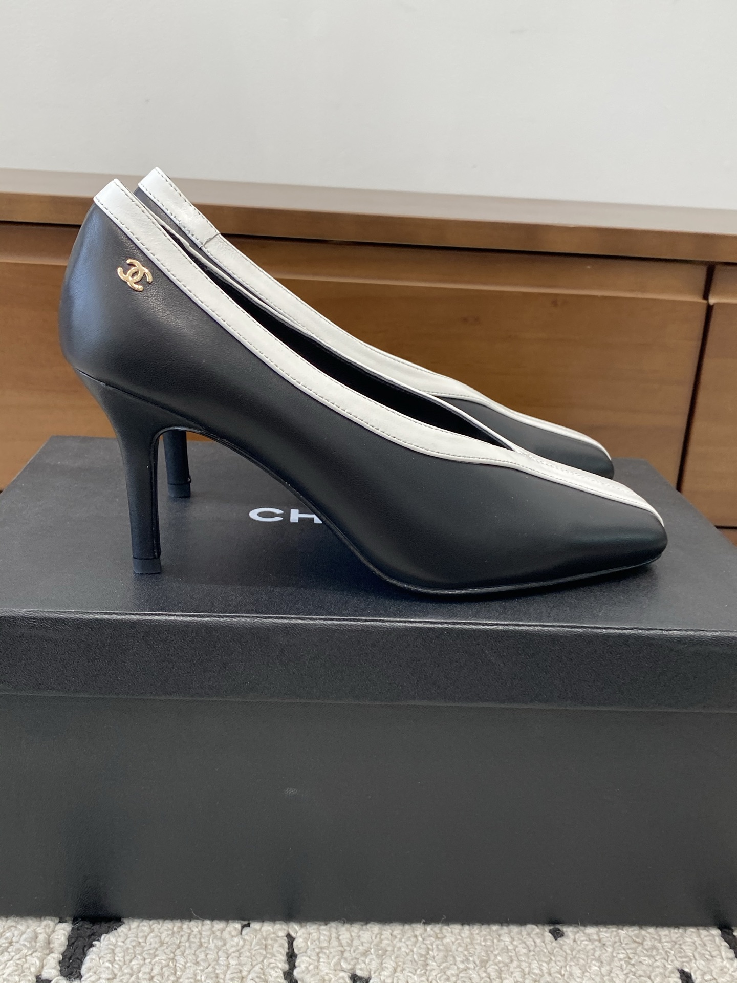 [TOP] CHANEL High Heel - White - 711 Luxury