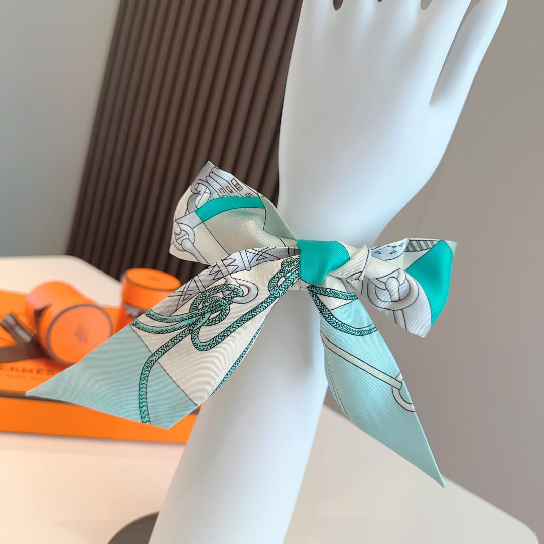 [TOP] HERMES Twilly Scarf - White and Green - 711 Luxury