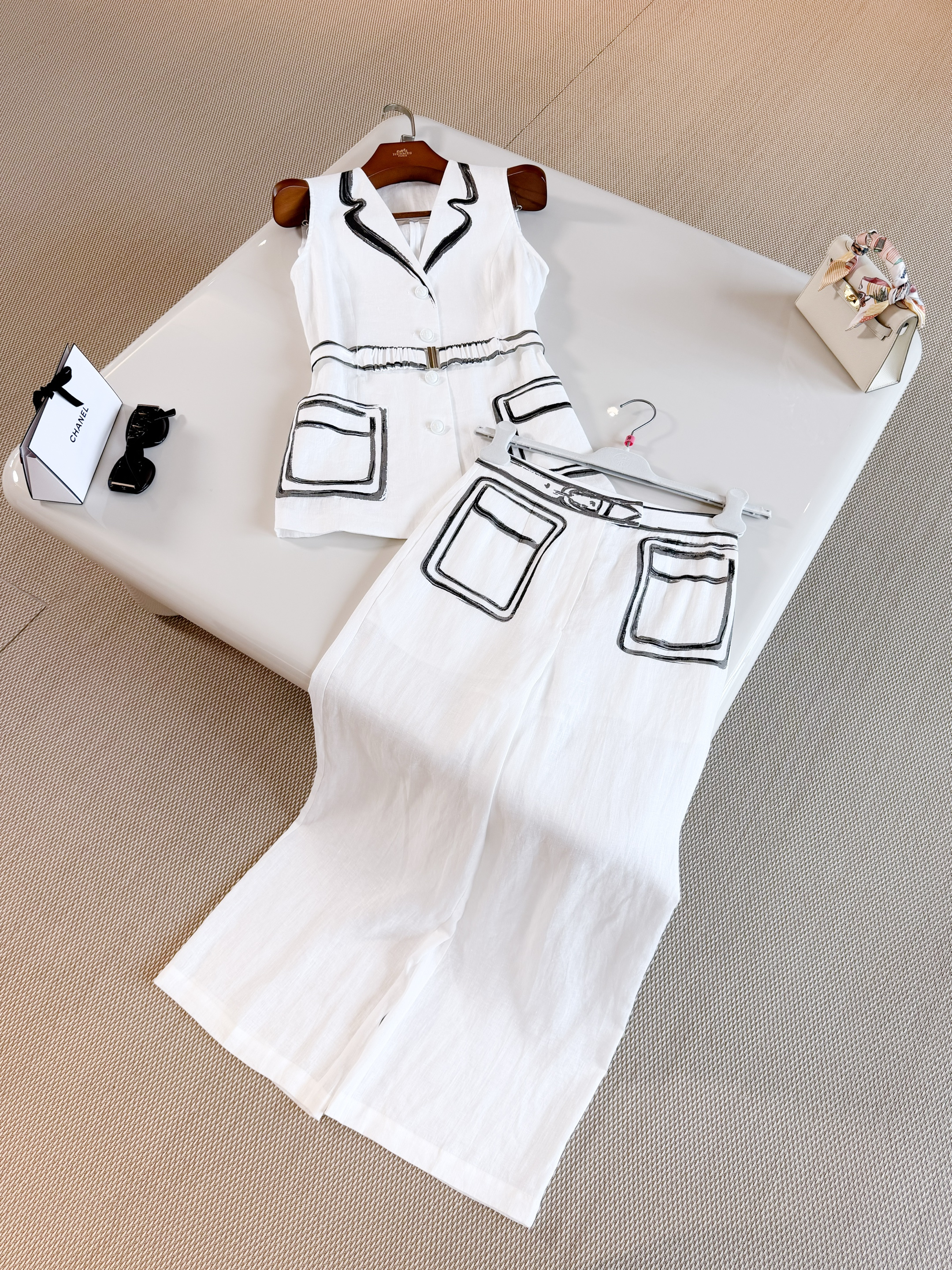 Designer Clothing Hermès Hand-painted Linen Trousers #387965 View 2 | Nigo Office