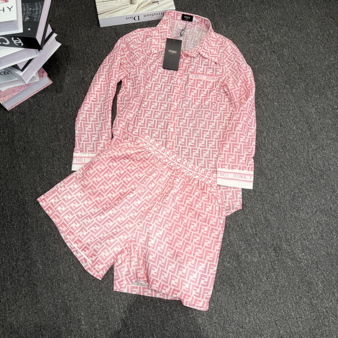 [TOP] FENDI Shirt + Shorts Suit - Pink