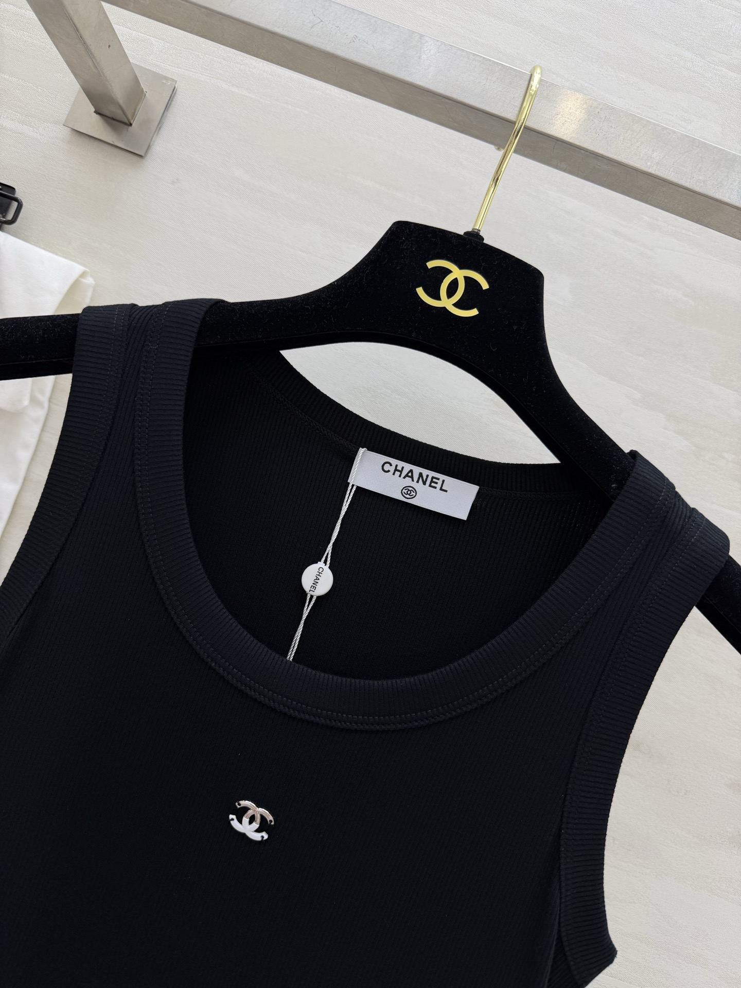 [TOP] CHANEL Vest - Black - 711 Luxury