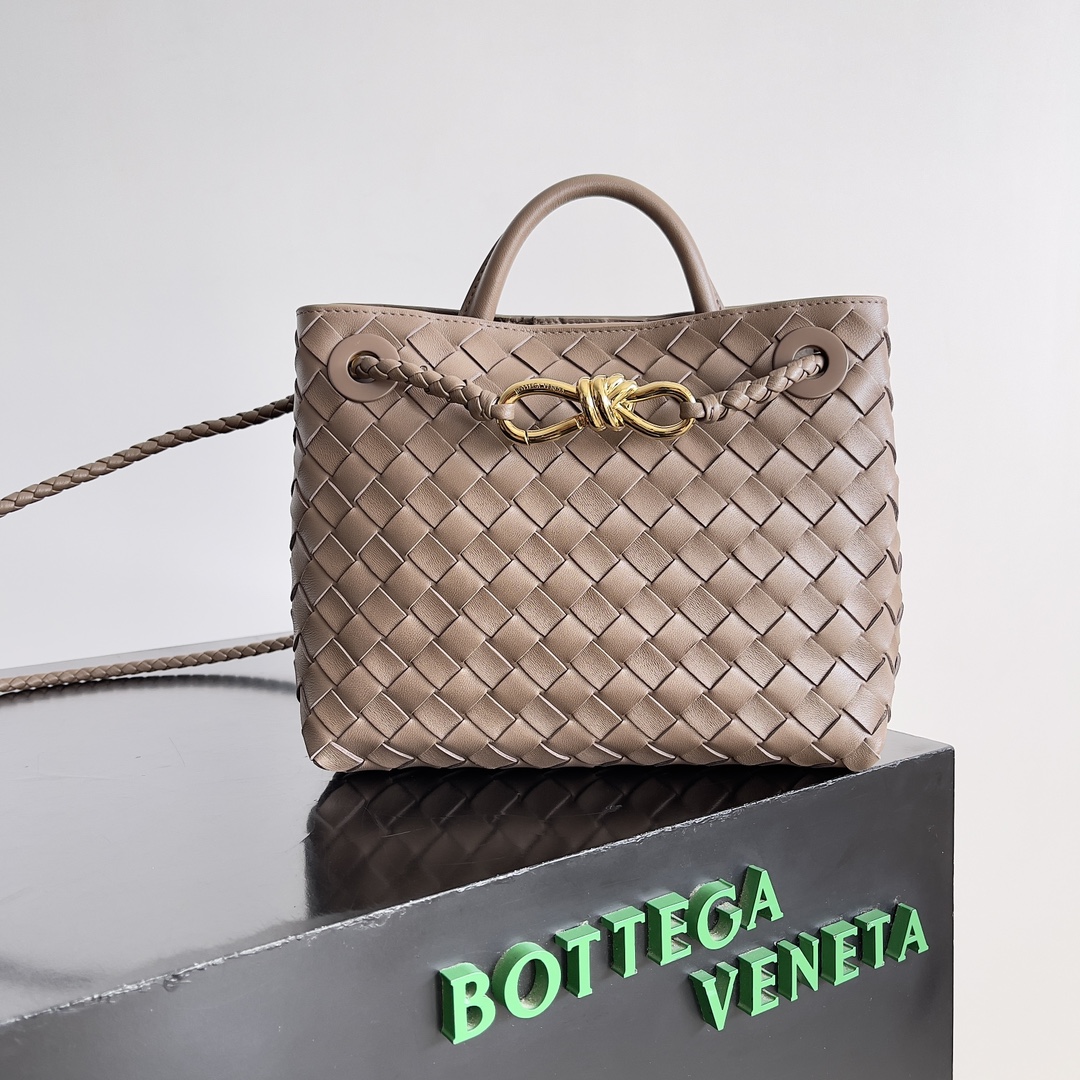 [TOP] Bottega Veneta BV Andiamo Bag Lambskin 25x22x10.5cm - Khaki - 711 Luxury