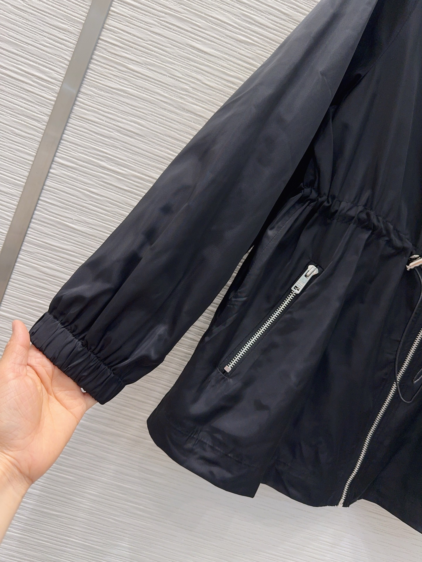 [TOP] PRADA  Hooded Jacket - Black