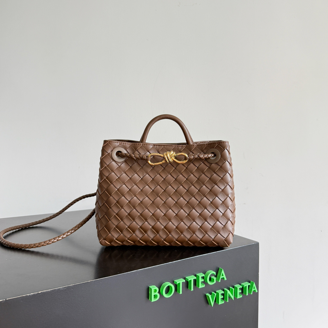 [TOP] Bottega Veneta BV Andiamo Bag Lambskin 25x22x10.5cm - Brown - 711 Luxury