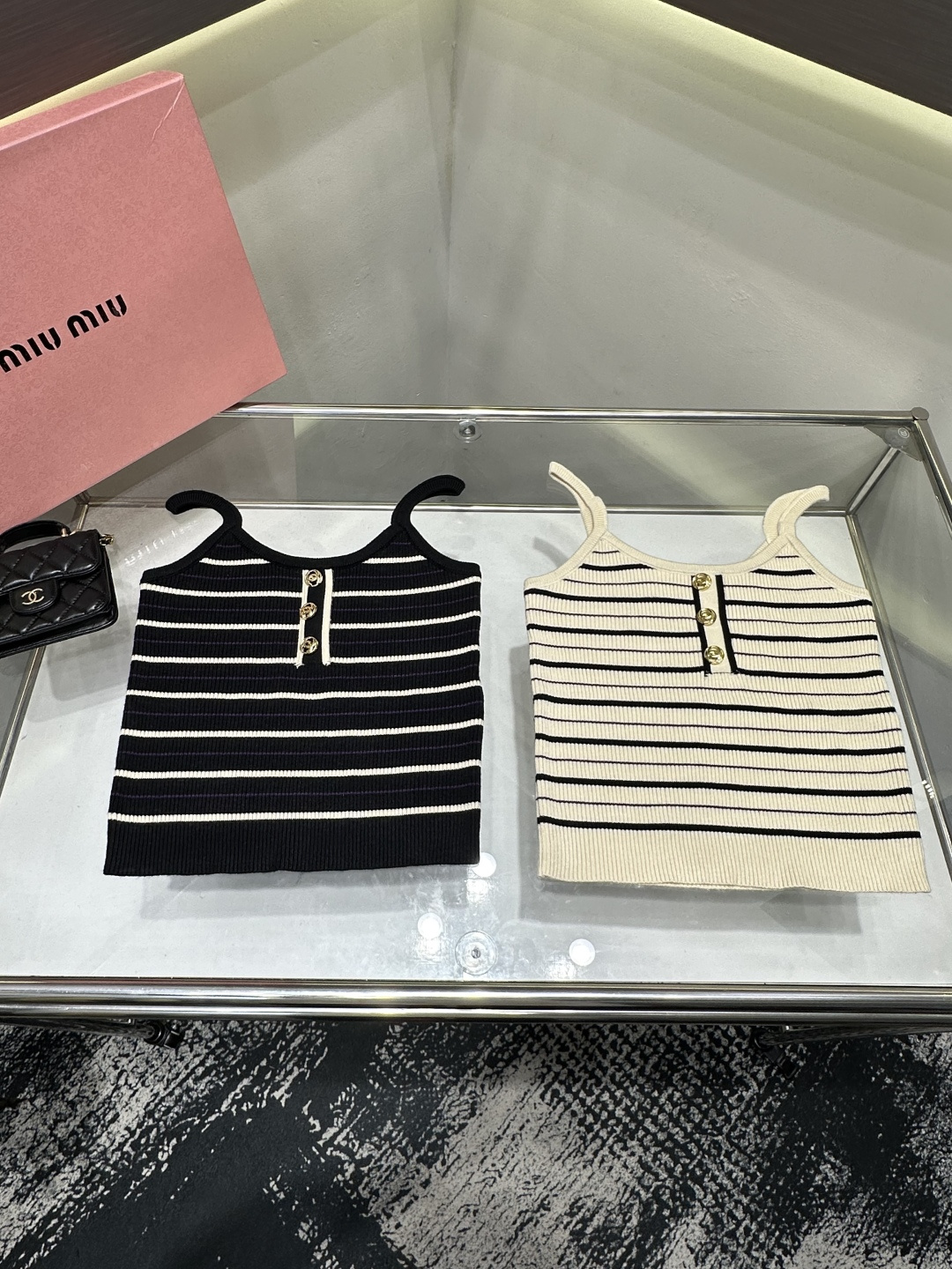 [TOP] CHANEL Knit Vest - 2 Color - 711 Luxury