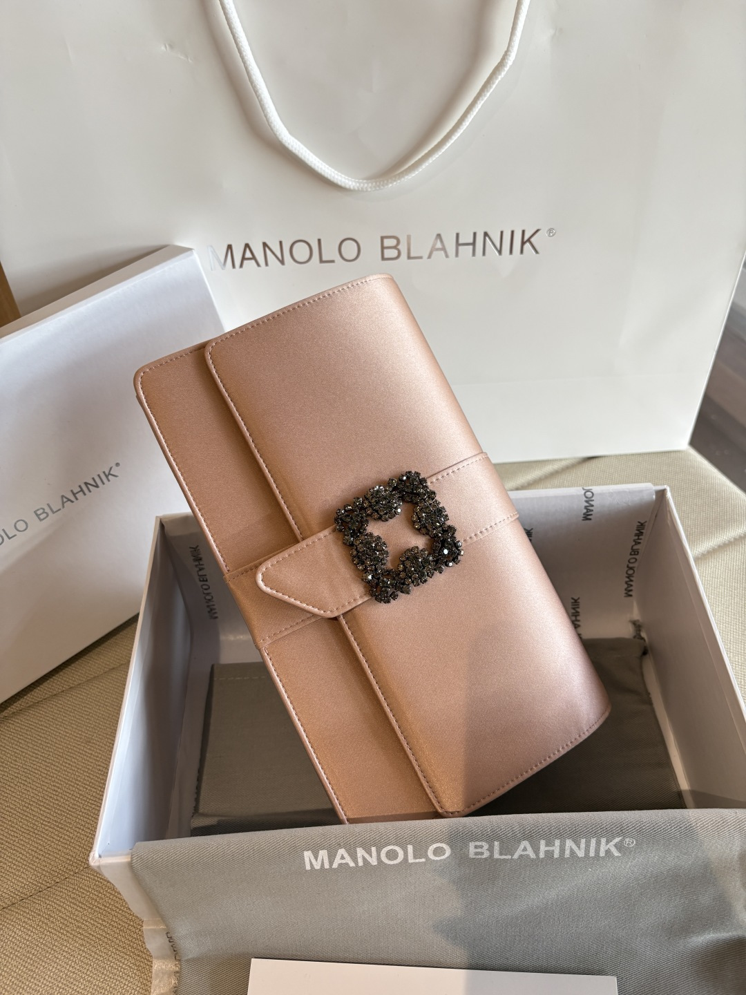 [TOP] MANOLO BLAHNIK Bag 12*24*6cm - Champagne - 711 Luxury