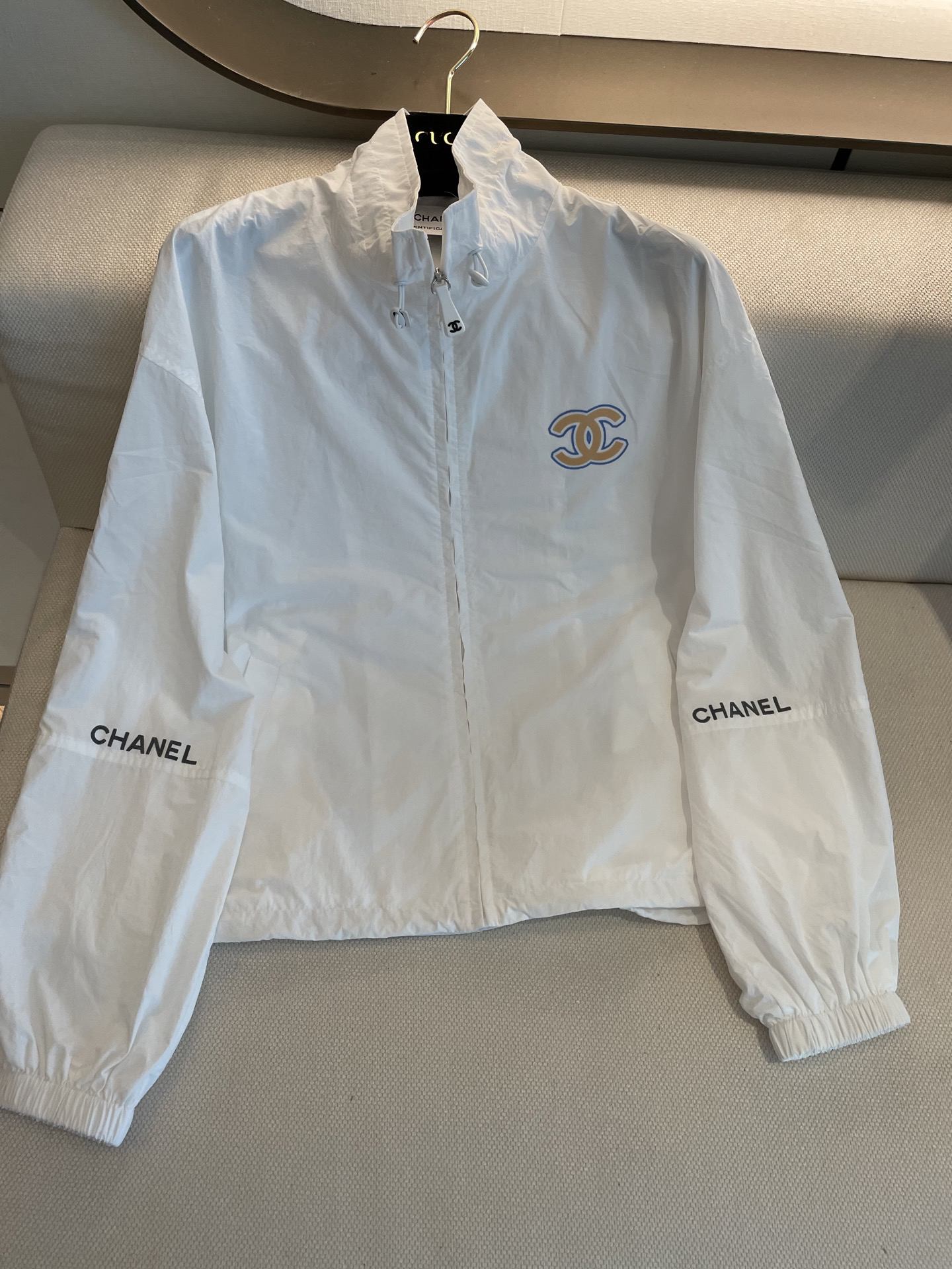 [TOP] CHANEL Coat - White