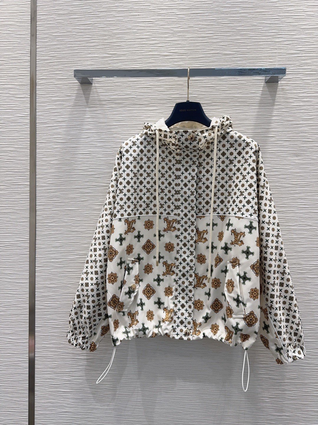 [TOP] Louis Vuitton LV  Jacket - Beige