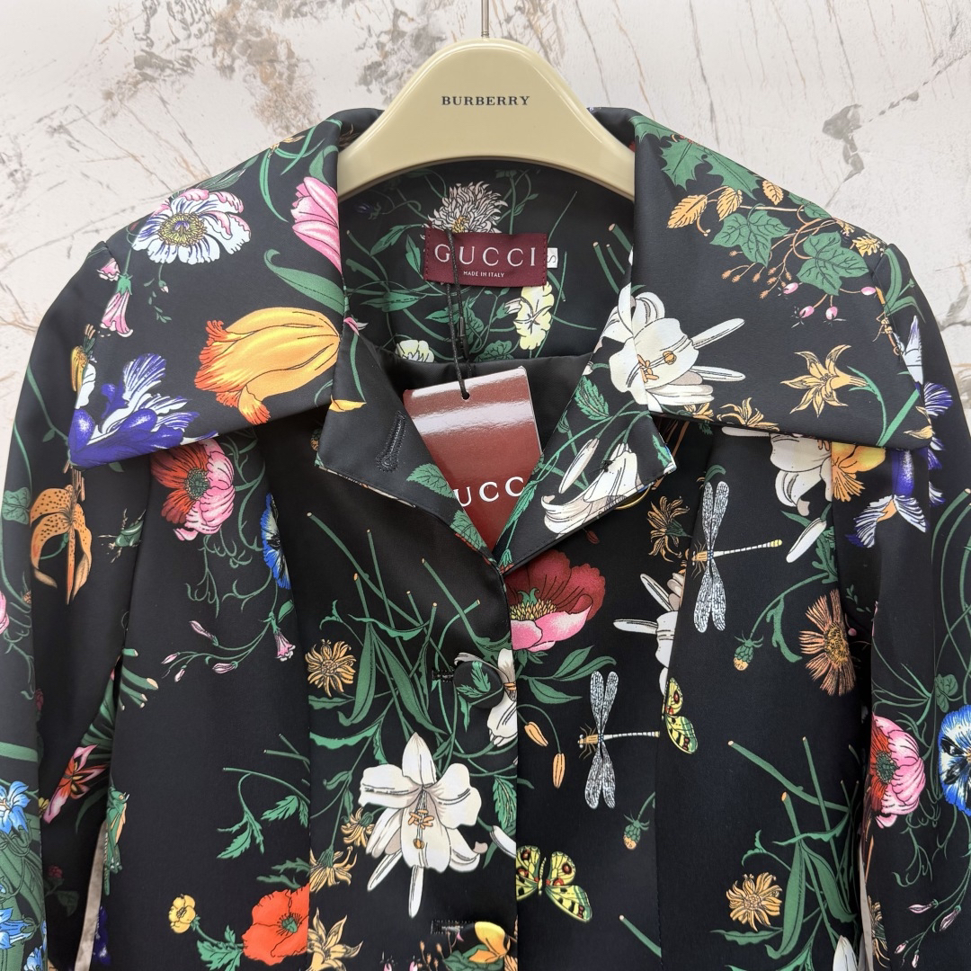 [TOP] GUCCI Coat - Black