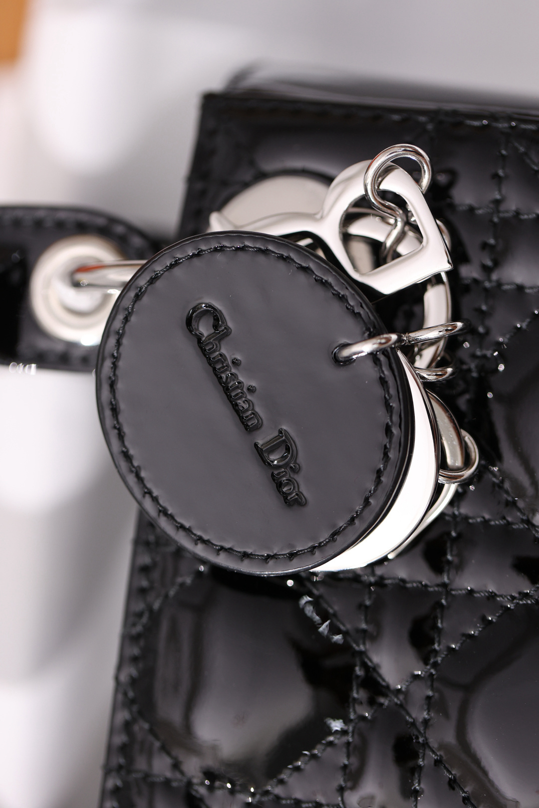 [TOP] Christian Dior Dior Lady Dior Bag Calfskin Patent 17x15x7cm - Black