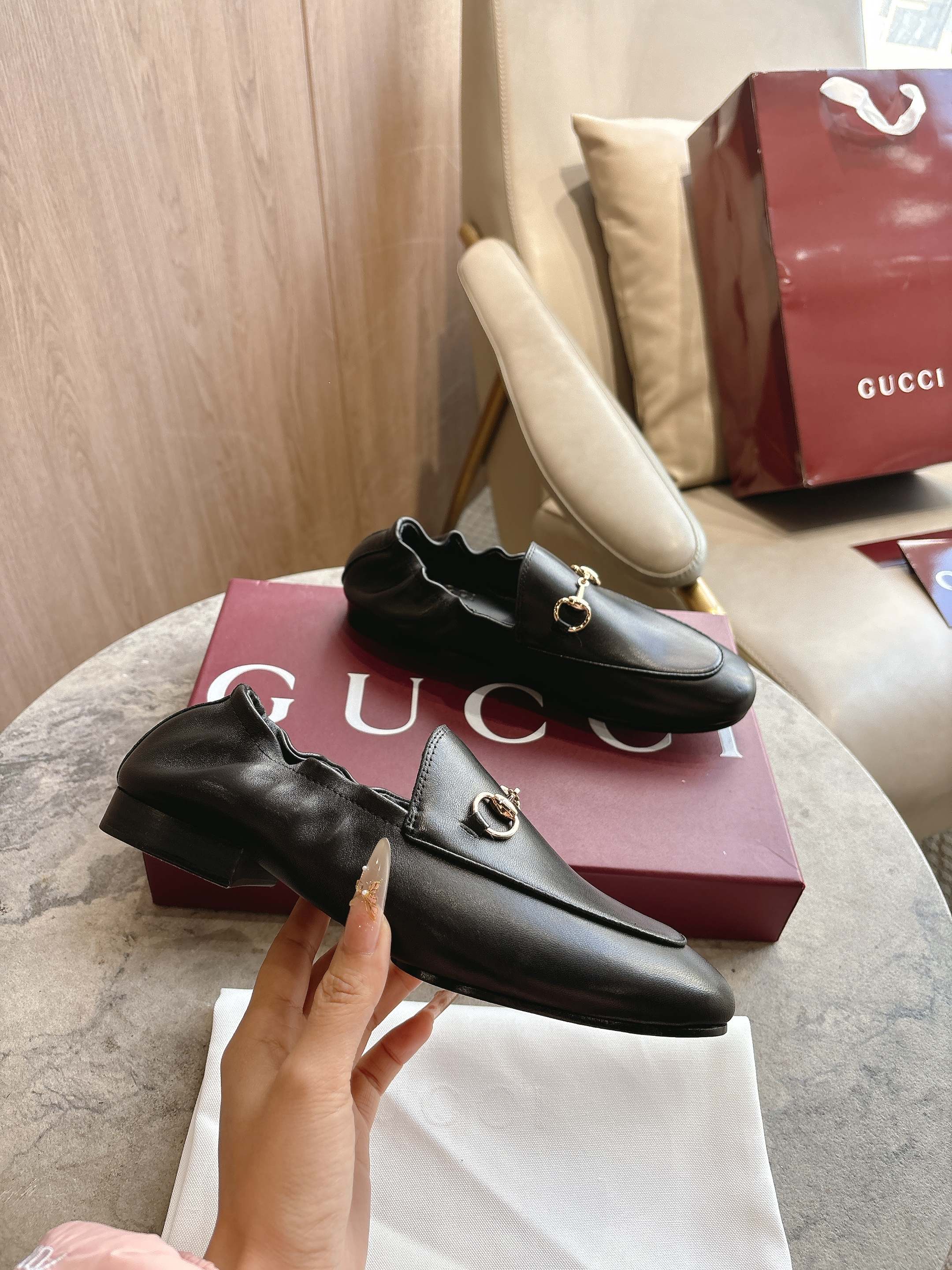 [TOP] GUCCI Loafers - Black - 711 Luxury