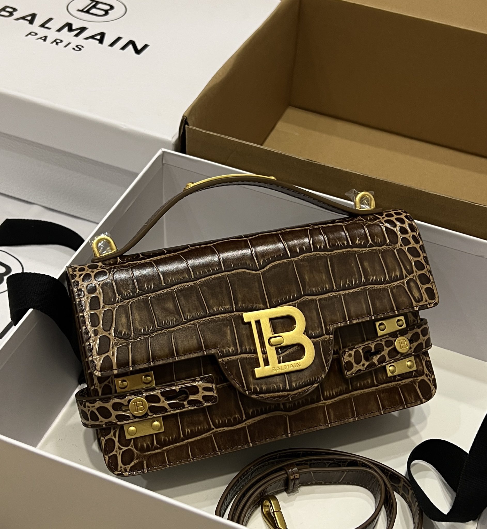 [TOP] BALMAIN Cowhide Embossed Crocodile Pattern Bag 23*14*8 CM - Brown - 711 Luxury