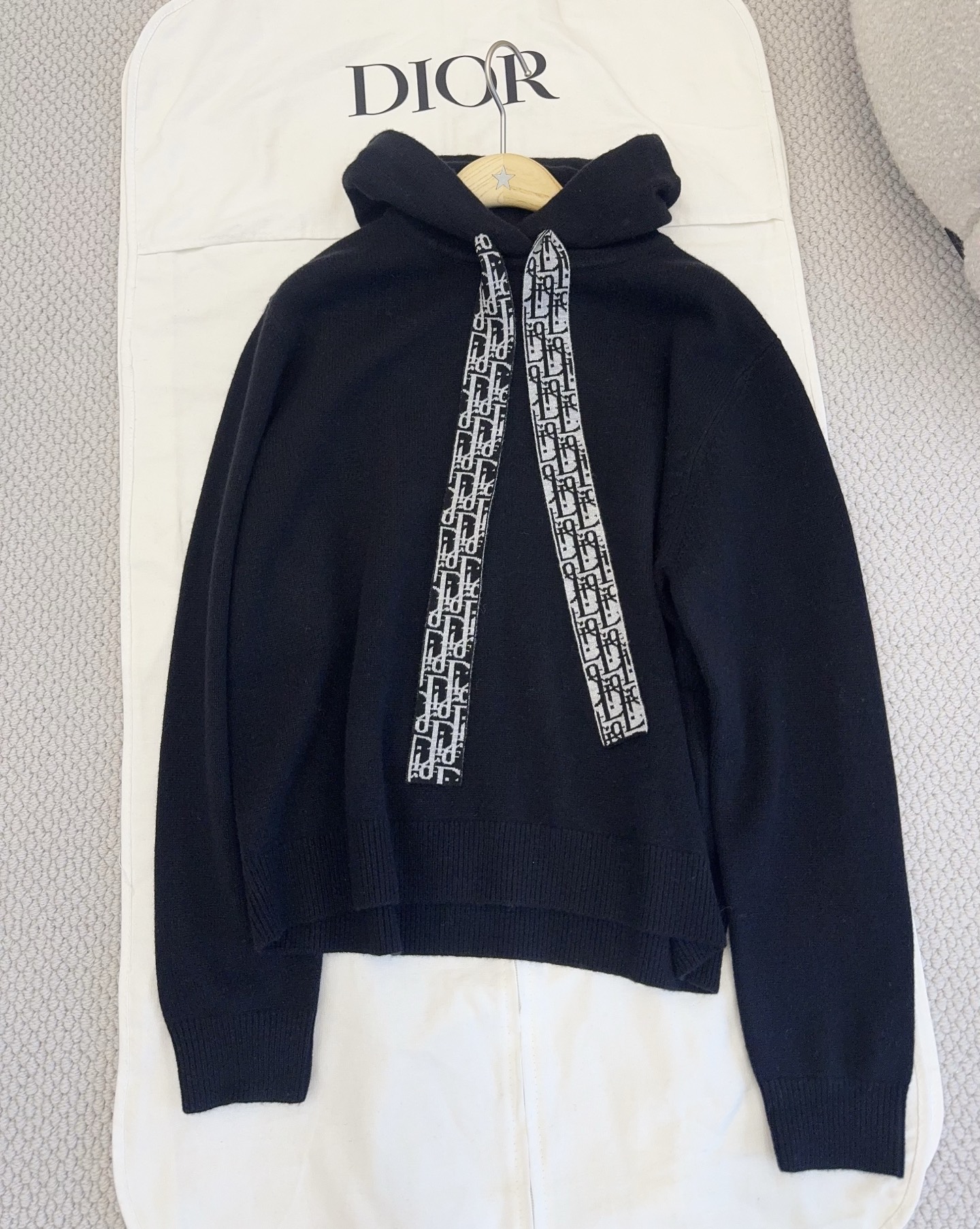 Dior black Clothing DIOR Dior Oblique Oversized Hooded Sweater Black Virgin Wool-Cashmere Knit #394497 View 2 | Nigo Office