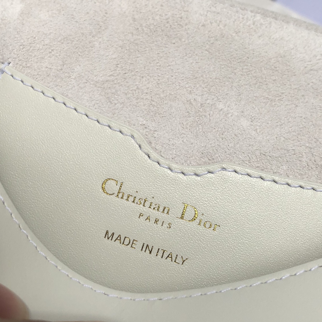 [TOP] Christian Dior Bobby Bag Calfskin 22x17x6cm - White