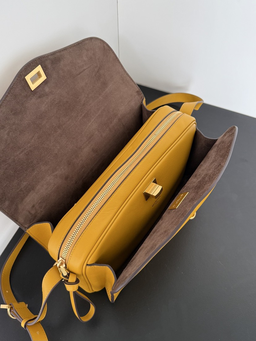 [TOP] BALENCIAGA Le 7 Bag 26x13.5x10cm - Brown & GHW - 711 Luxury