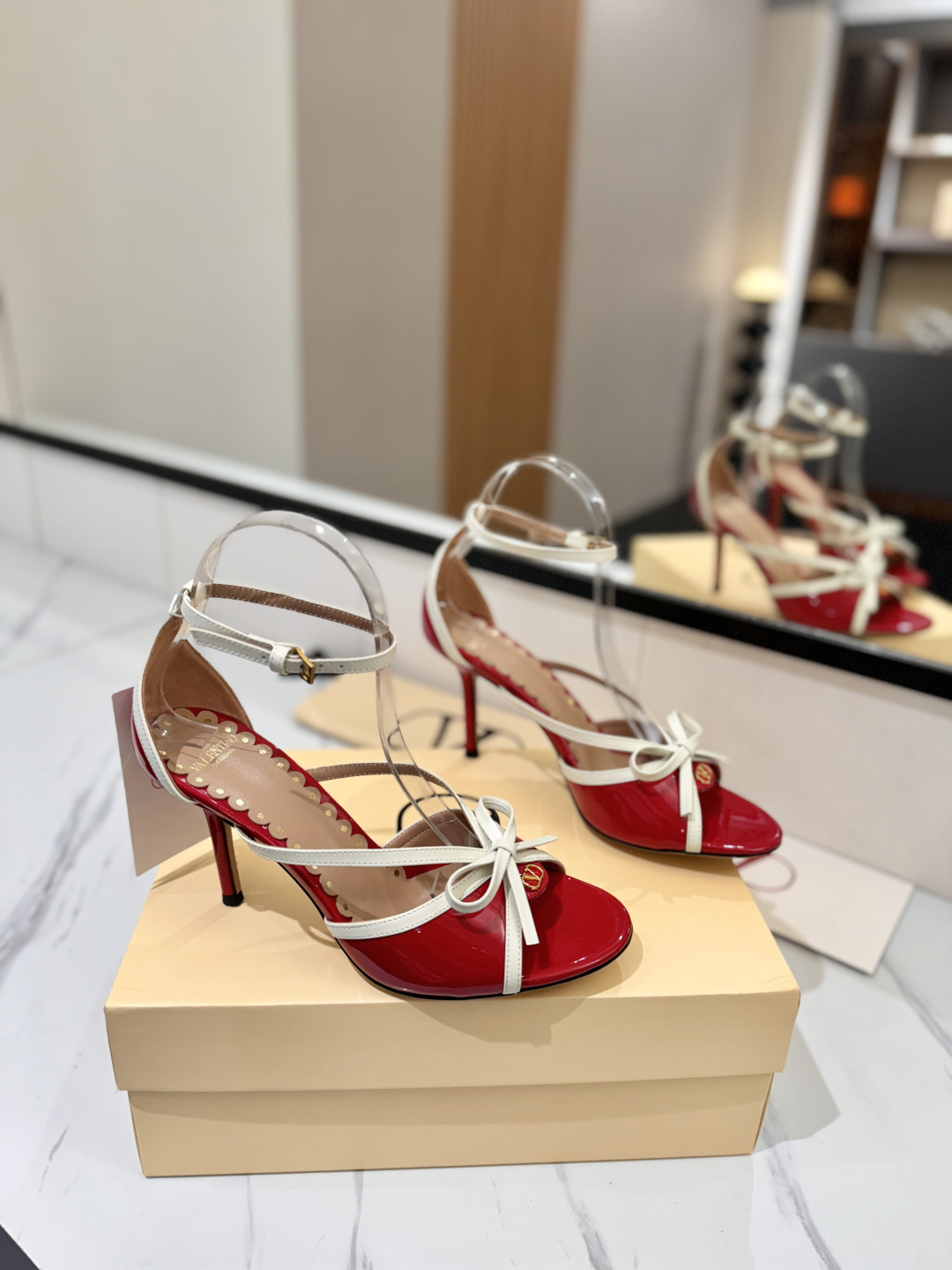 [TOP] VALENTINO 8.5cm High Heel Sandals - Red - 711 Luxury