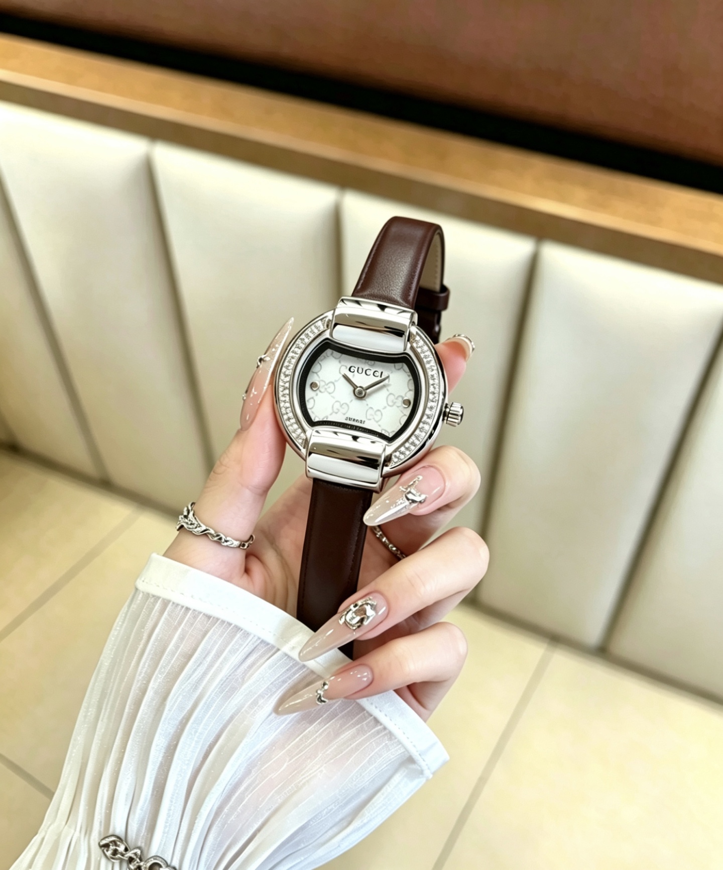 [TOP] GUCCI Watch 25mm - 4 Color - 711 Luxury
