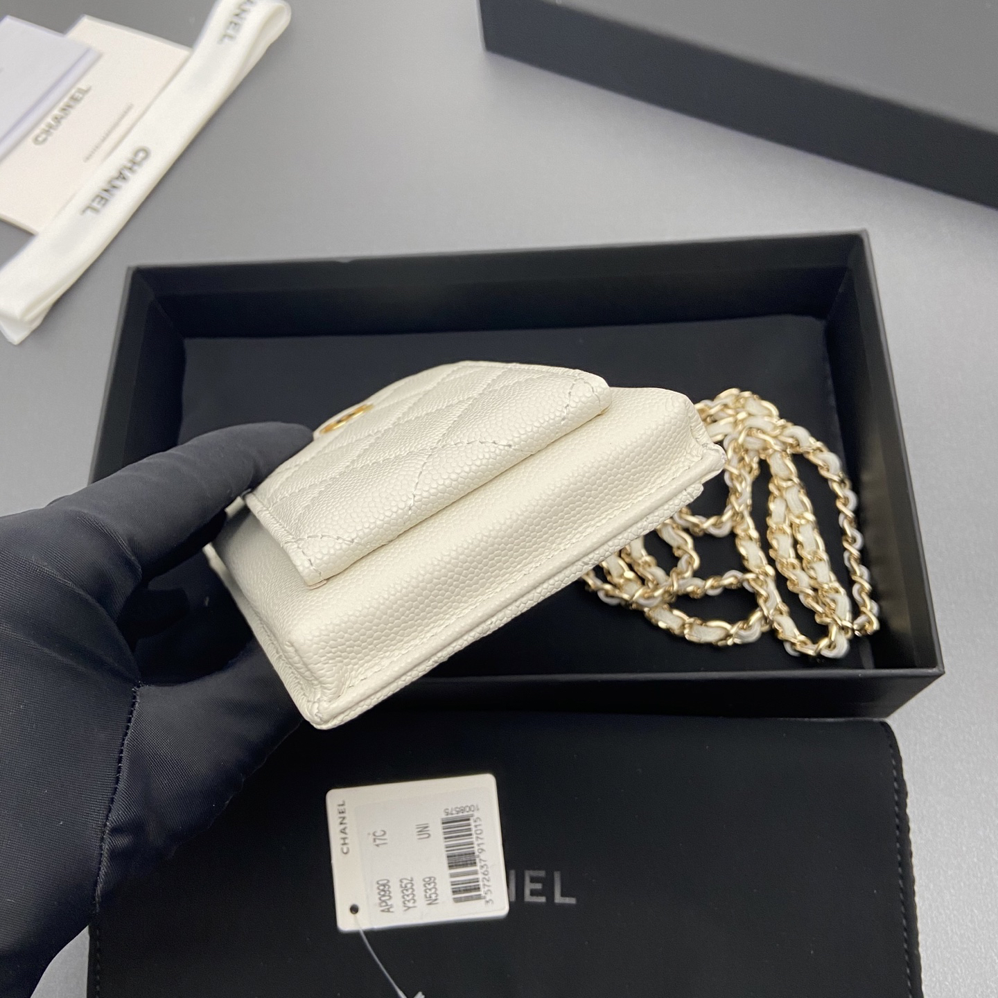 [TOP] CHANEL Phone Bag 18.5-9-3cm - White