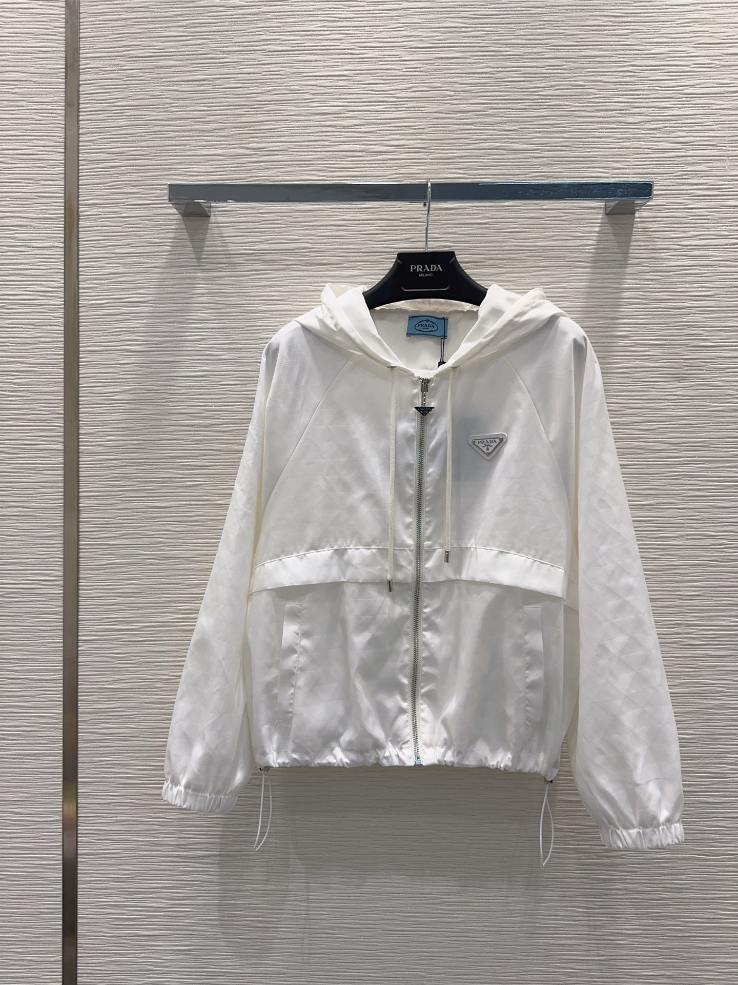 [TOP] PRADA  Hooded Jacket - White