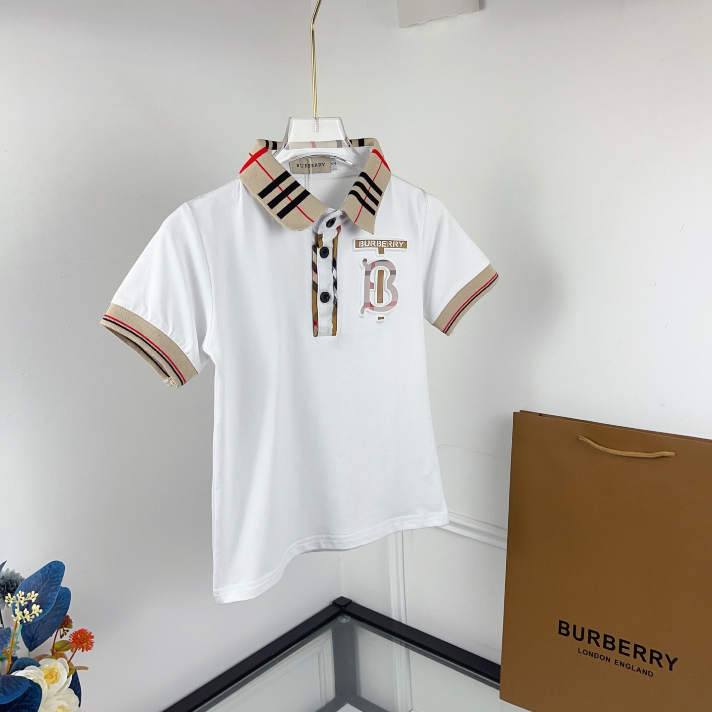 Burberry Unisex Kids White Vintage Stripe Collar TB Embossed Cotton Short Sleeve Polo Shirt Boys Girls Sizes 90-130