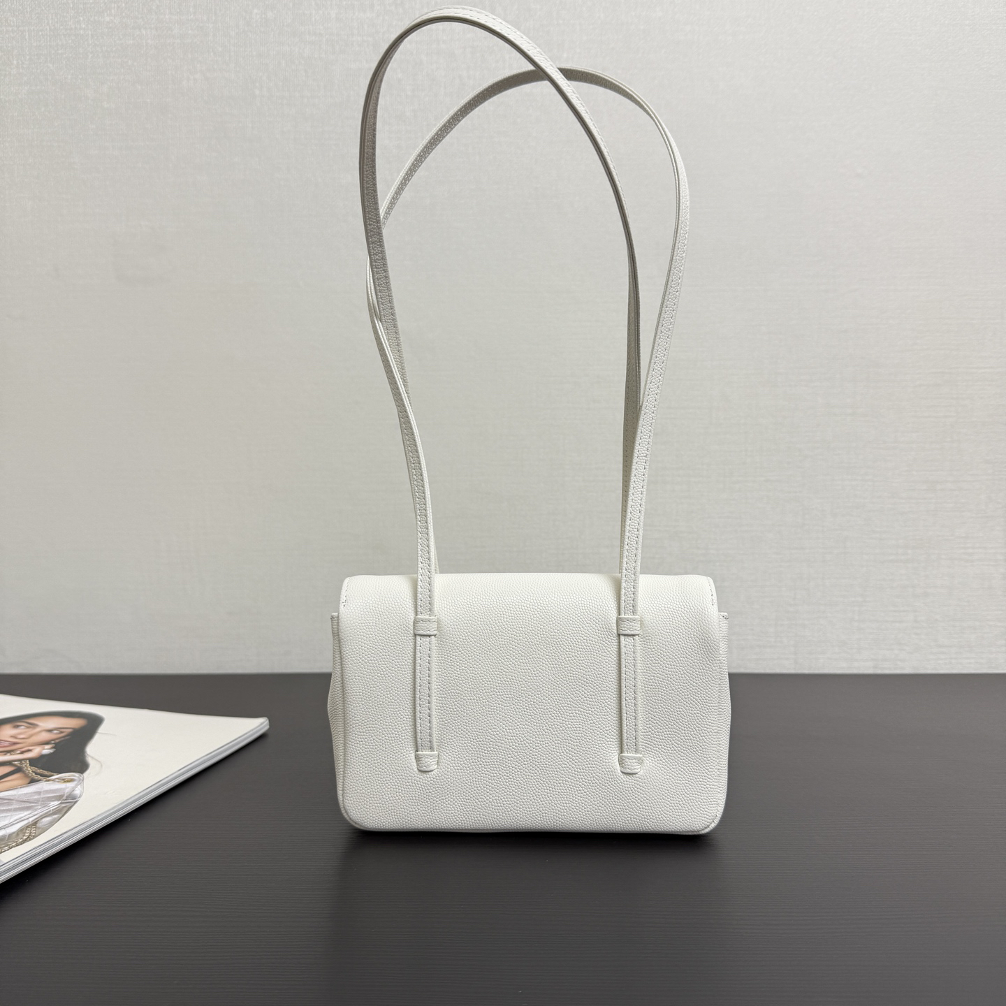 [TOP] CHANEL Preppy Coco Shoulder Bag 17x12x4cm - White & GHW