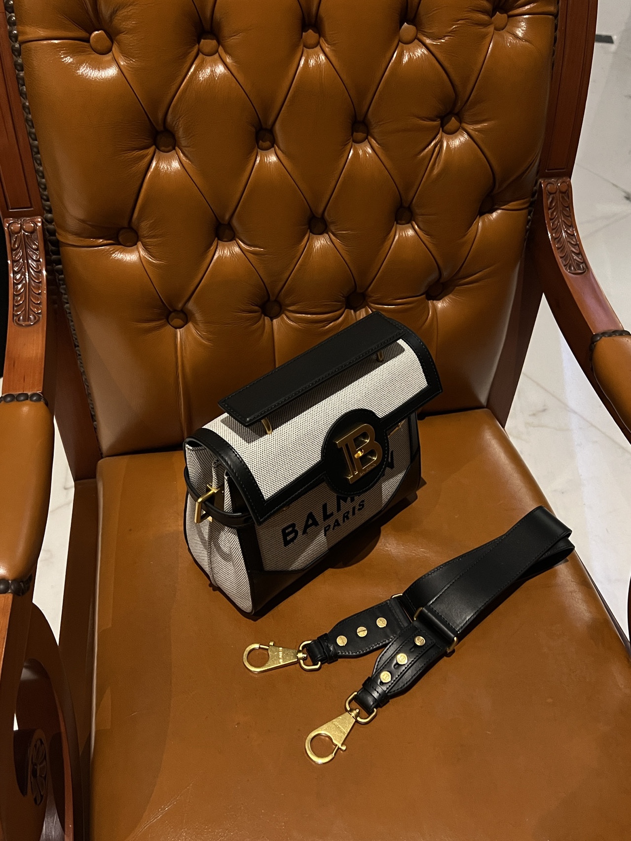 [TOP] BALMAIN Cowhide Bag 23*20*11cm - Black - 711 Luxury