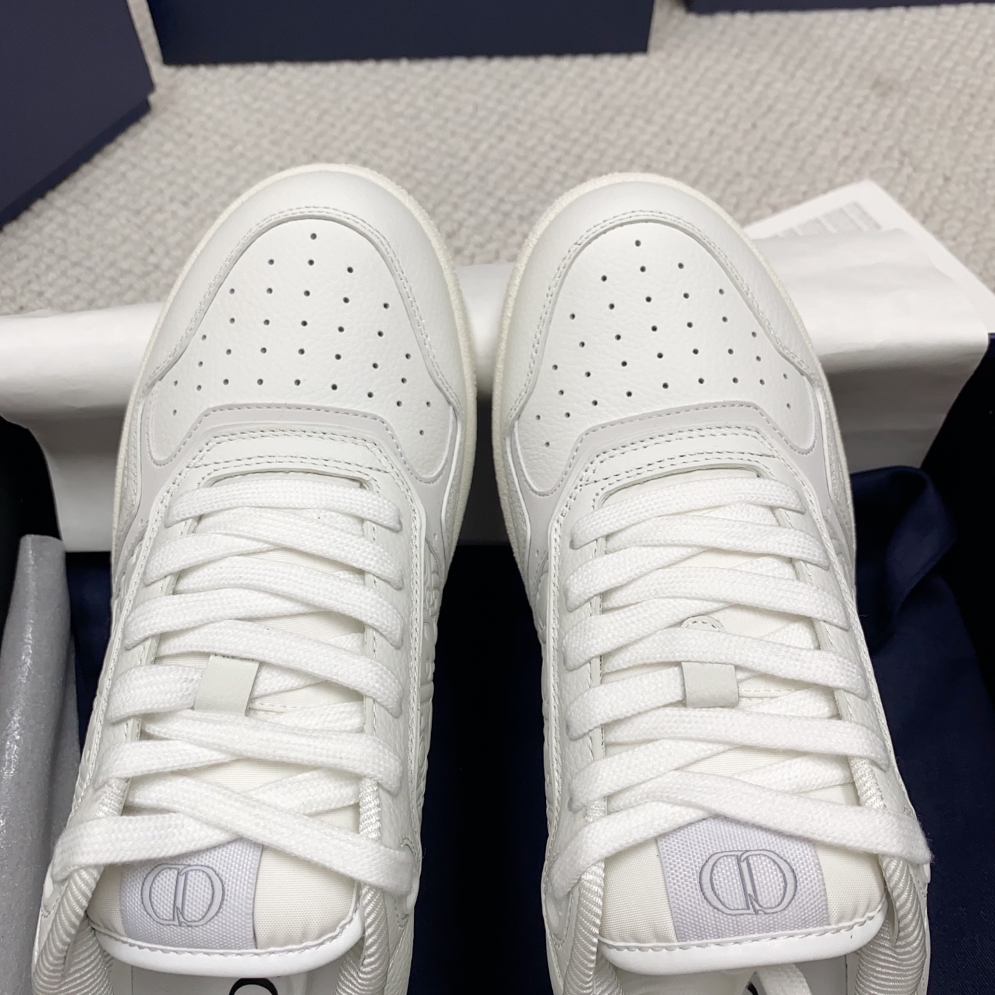 [TOP] Christian Dior  Men's Sneakers - White