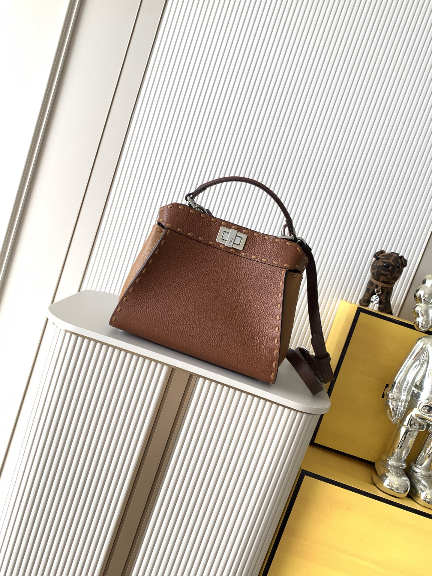 [TOP] FENDI Peekaboo Bag 23x11x18cm - Brown - 711 Luxury
