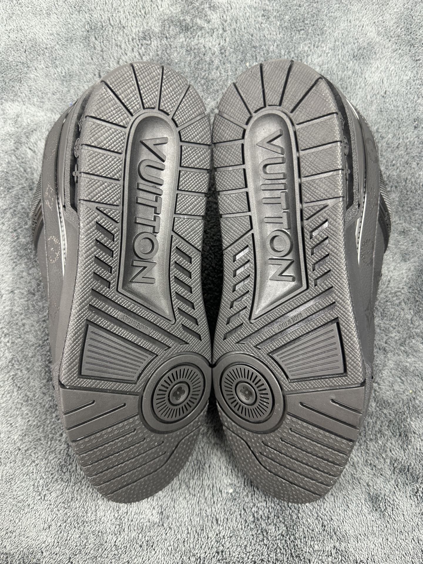 Louis Vuitton LV Trainer Sneaker