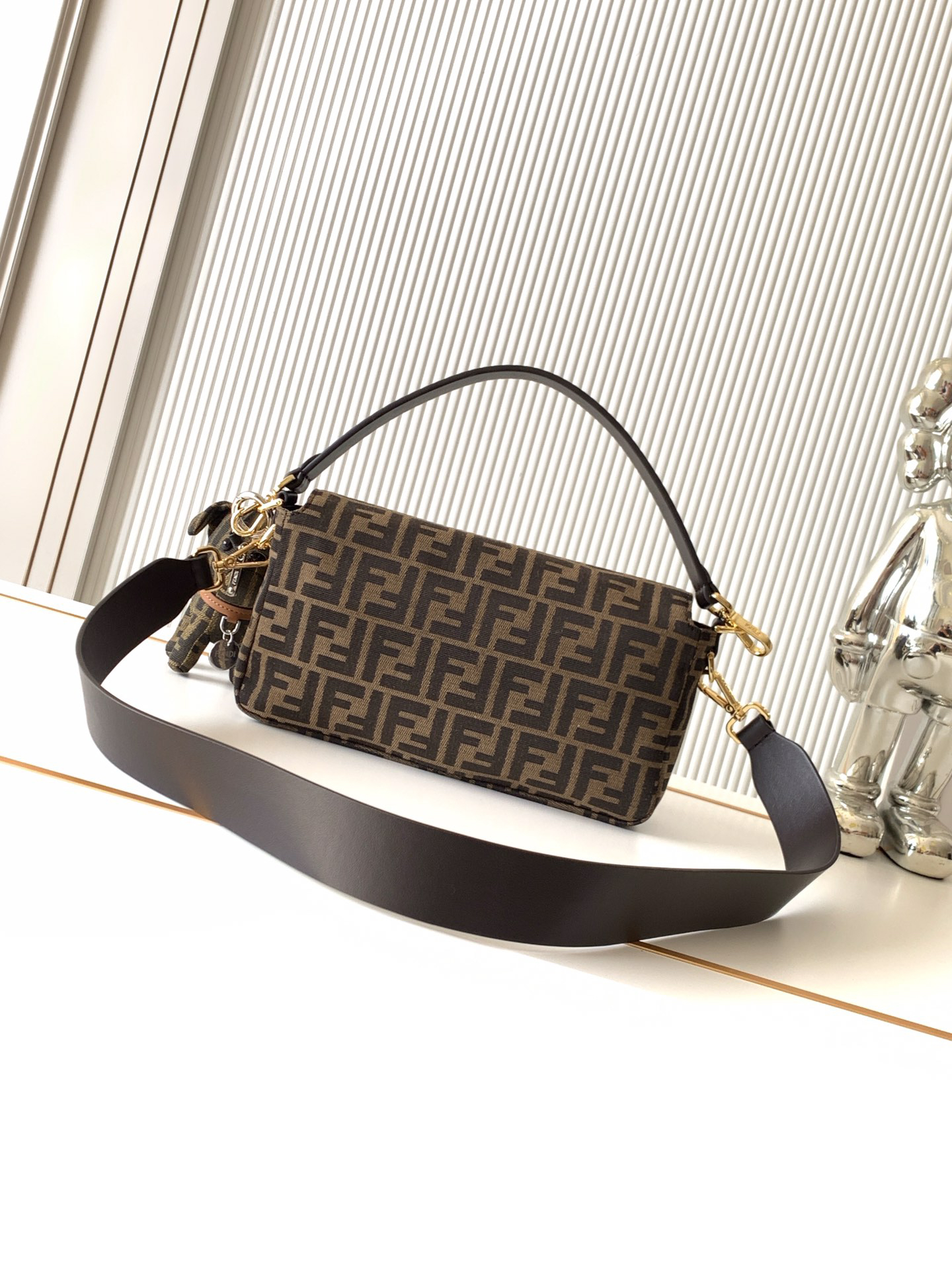 [TOP] FENDI Baguette Bag 27-6-15cm - Brown - 711 Luxury
