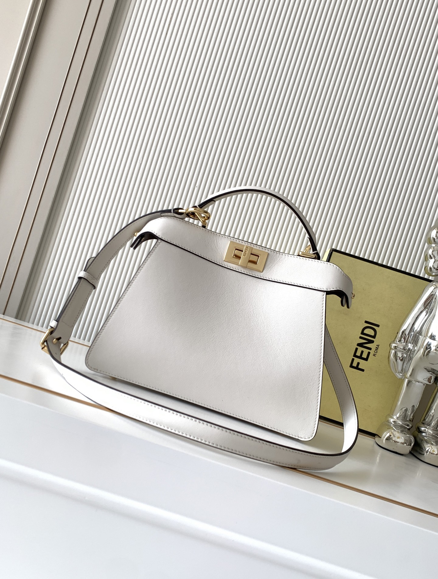 [TOP] FENDI Peekaboo ISeeU Bag 27-9.5-21cm - White & GHW - 711 Luxury