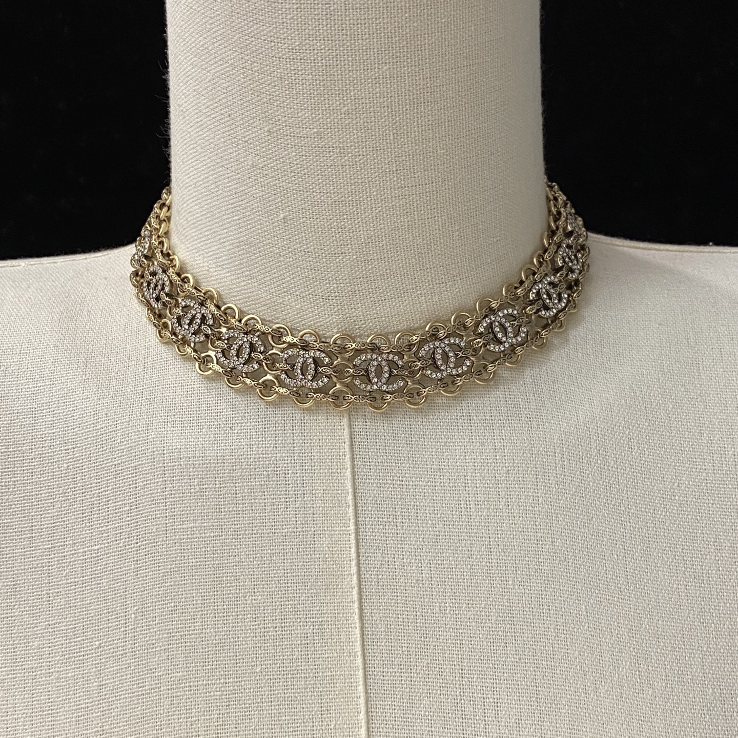[TOP] CHANEL Necklace - Gold - 711 Luxury