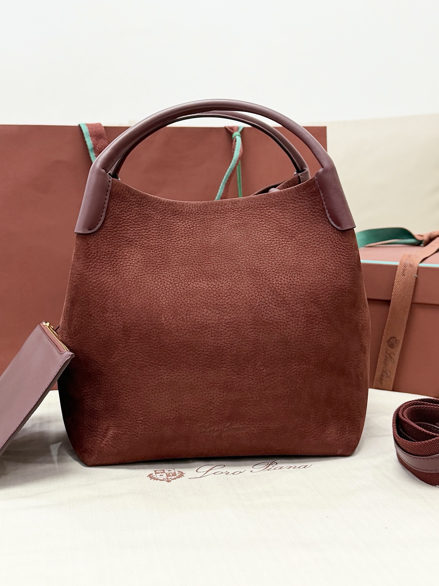 [TOP] Loro Piana  Bucket Bag 28-36-22 cm - Deep Red - 711 Luxury