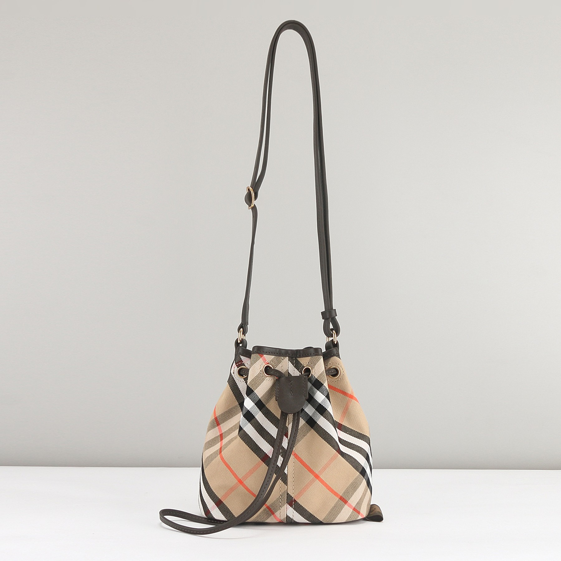[TOP] BURBERRY Mini Bucket Bag 17.5 x 10.5 x 20cm - Khaki - 711 Luxury