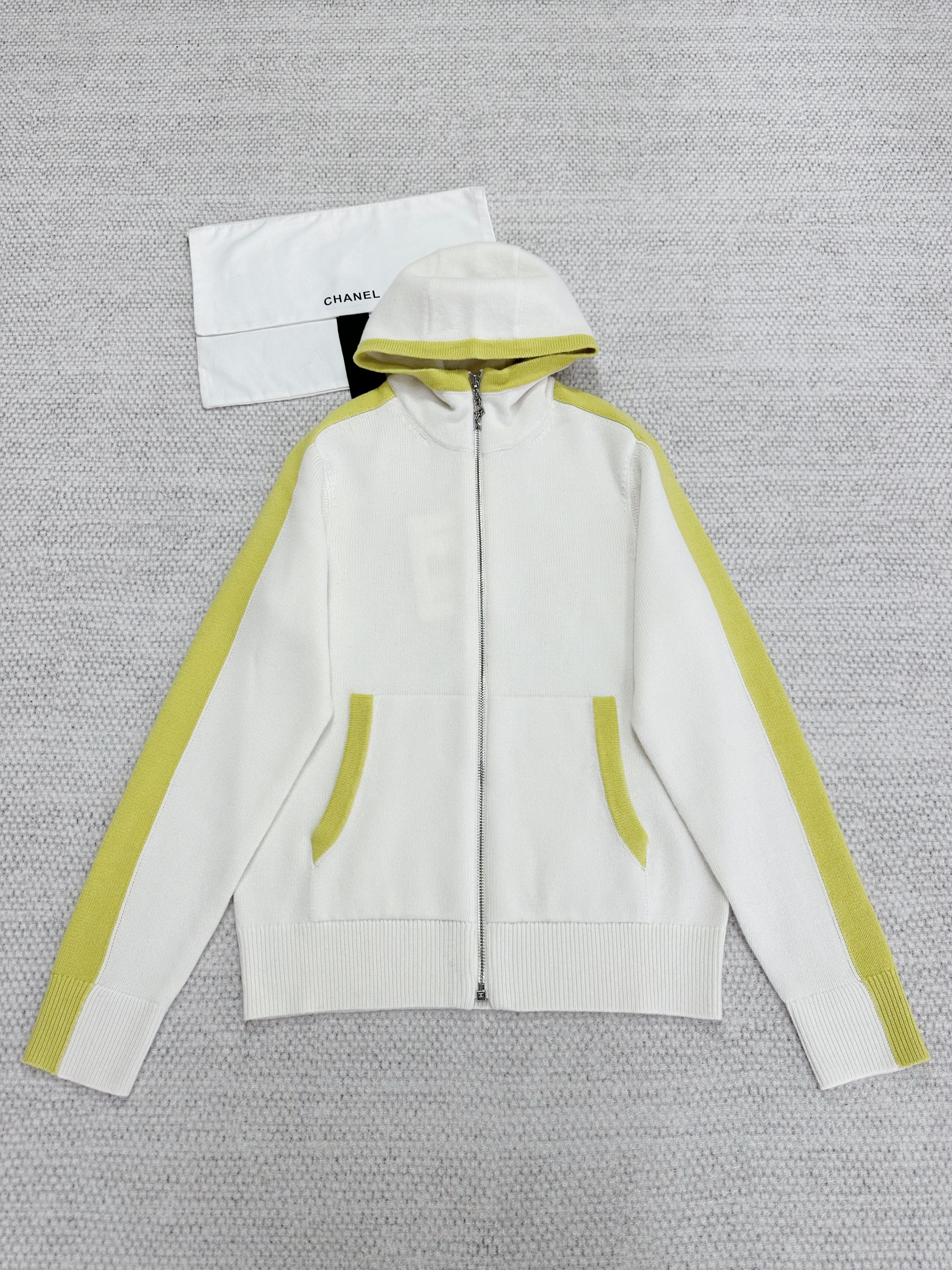 Chanel Top-quality Version Cashmere Hooded Cardigan Trousers #299583